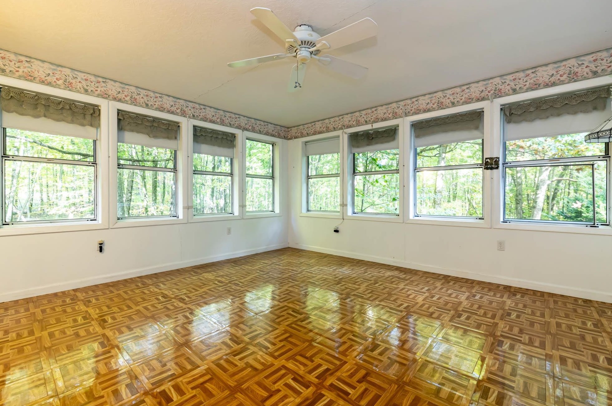 251 Baboosic Lake Rd, Merrimack NH 03054-2361 exterior