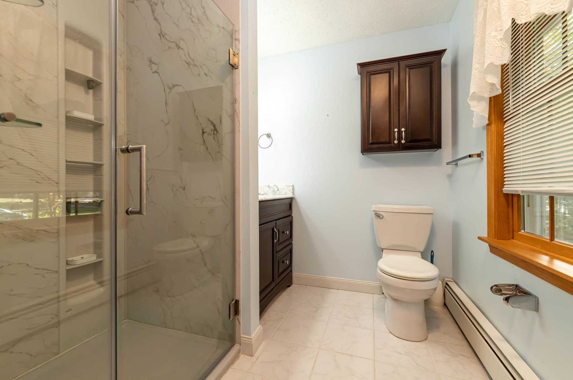 251 Baboosic Lake Rd, Merrimack NH 03054-2361 exterior