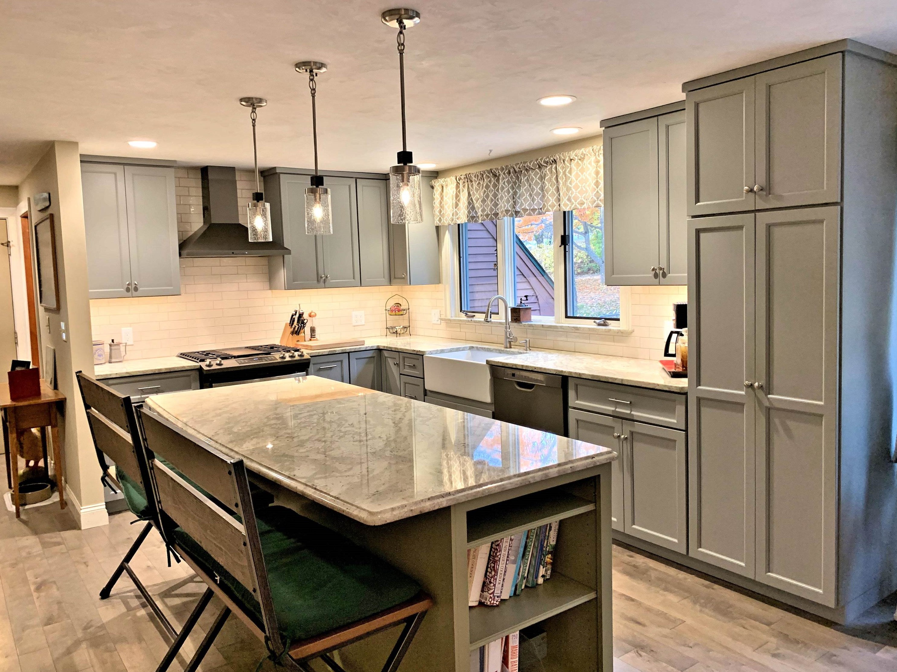 4 Chaddarin Ln, Bridgewater NH 03264-4409 exterior