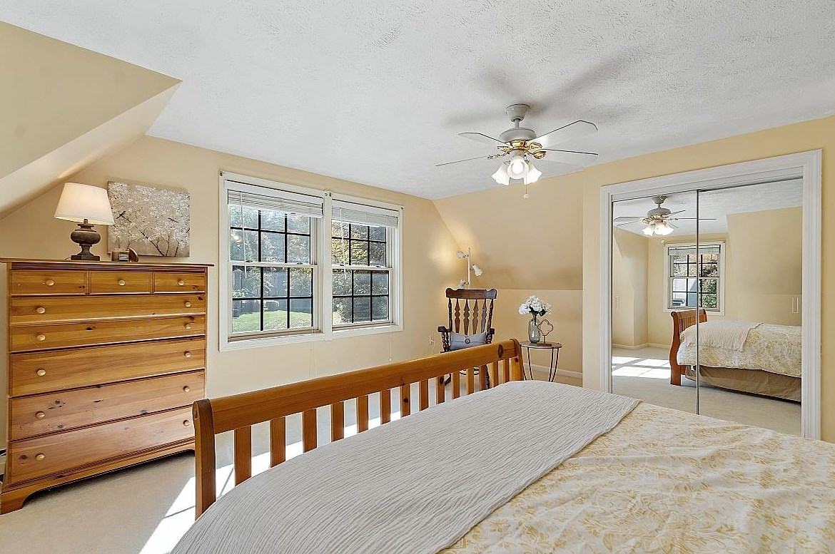 7 Winding Brk Ln, Merrimack NH 03054-2822 exterior