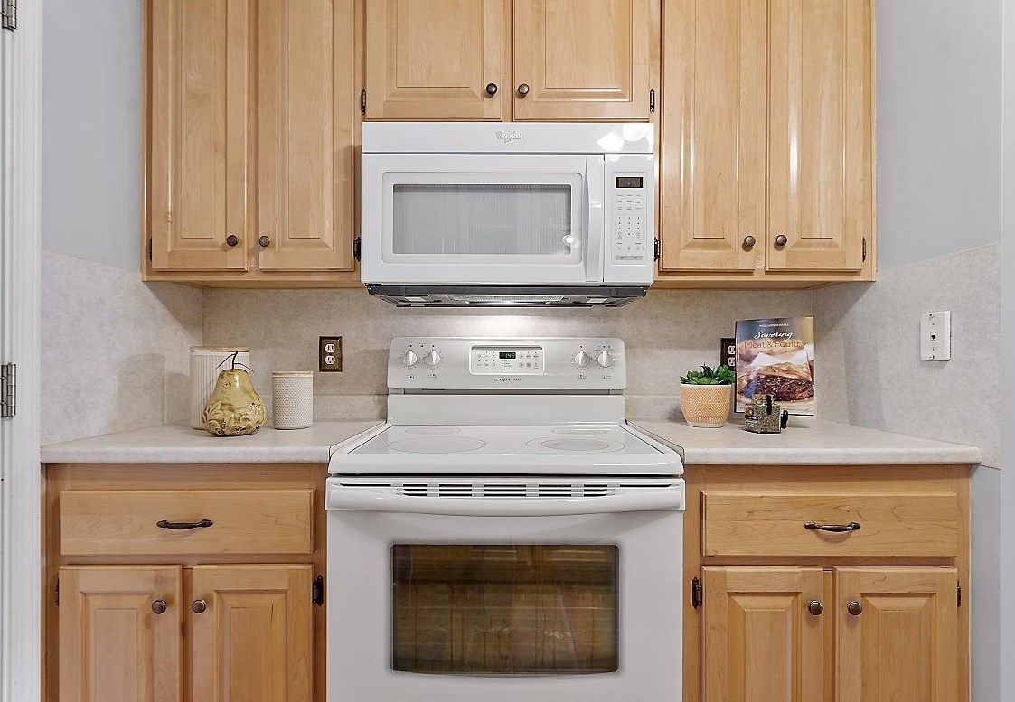 7 Winding Brk Ln, Merrimack NH 03054-2822 exterior