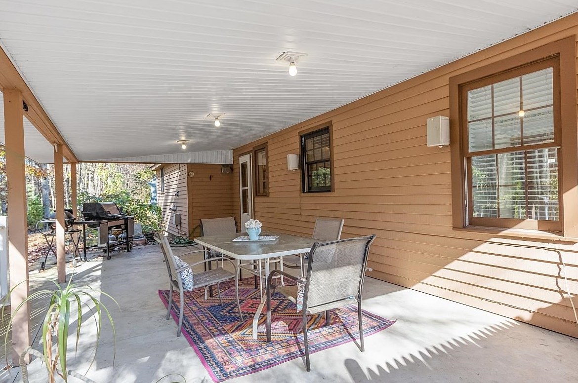 7 Winding Brk Ln, Merrimack NH 03054-2822 exterior