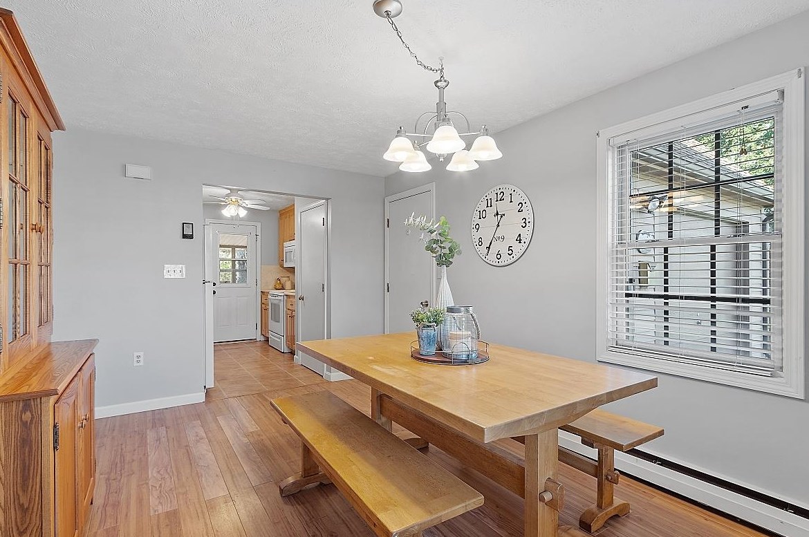 7 Winding Brk Ln, Merrimack NH 03054-2822 exterior