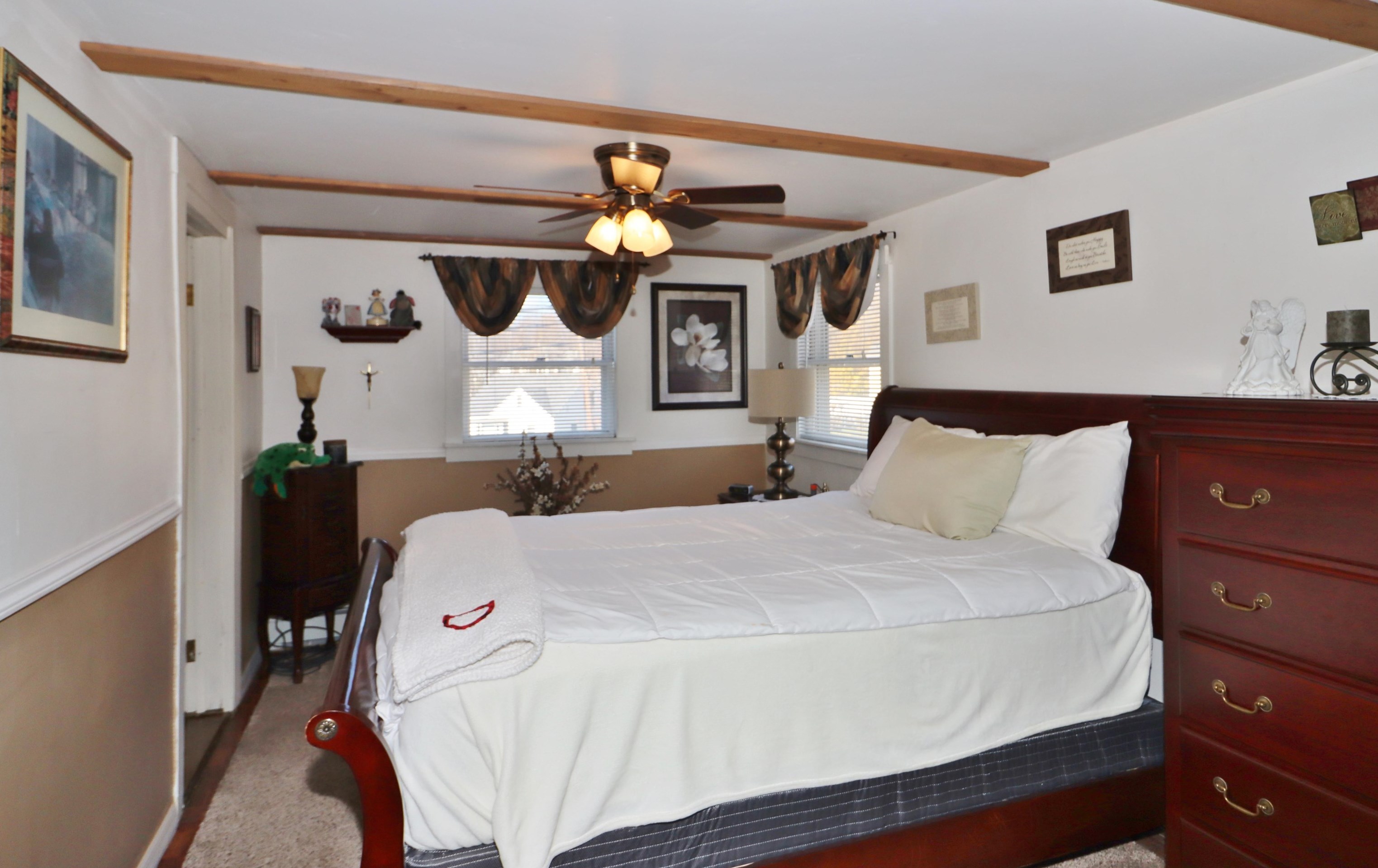 396 Hillside Ave, Berlin NH  03570-2120 exterior