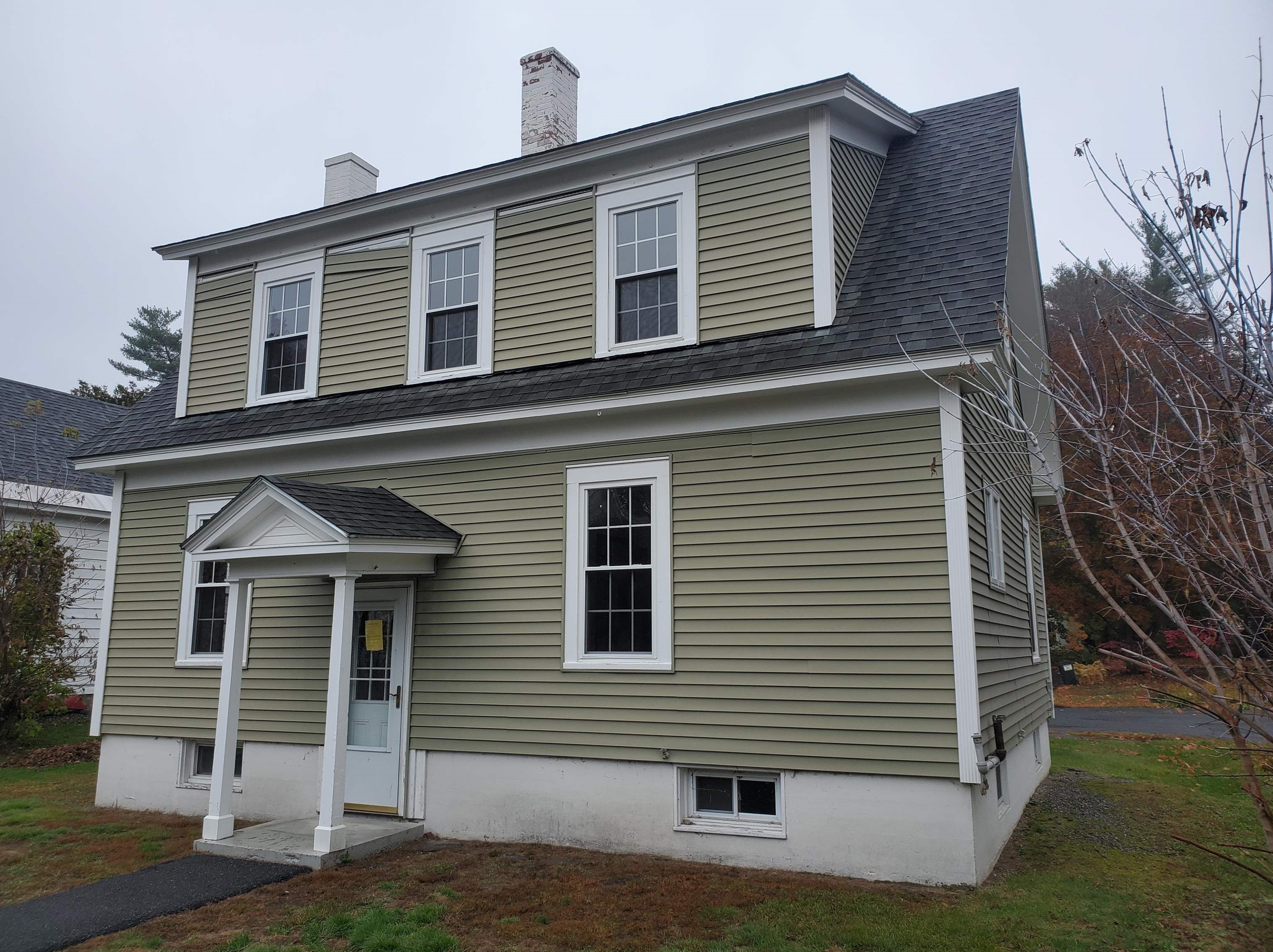 39 Grn St, Lebanon NH 03766-1716 exterior