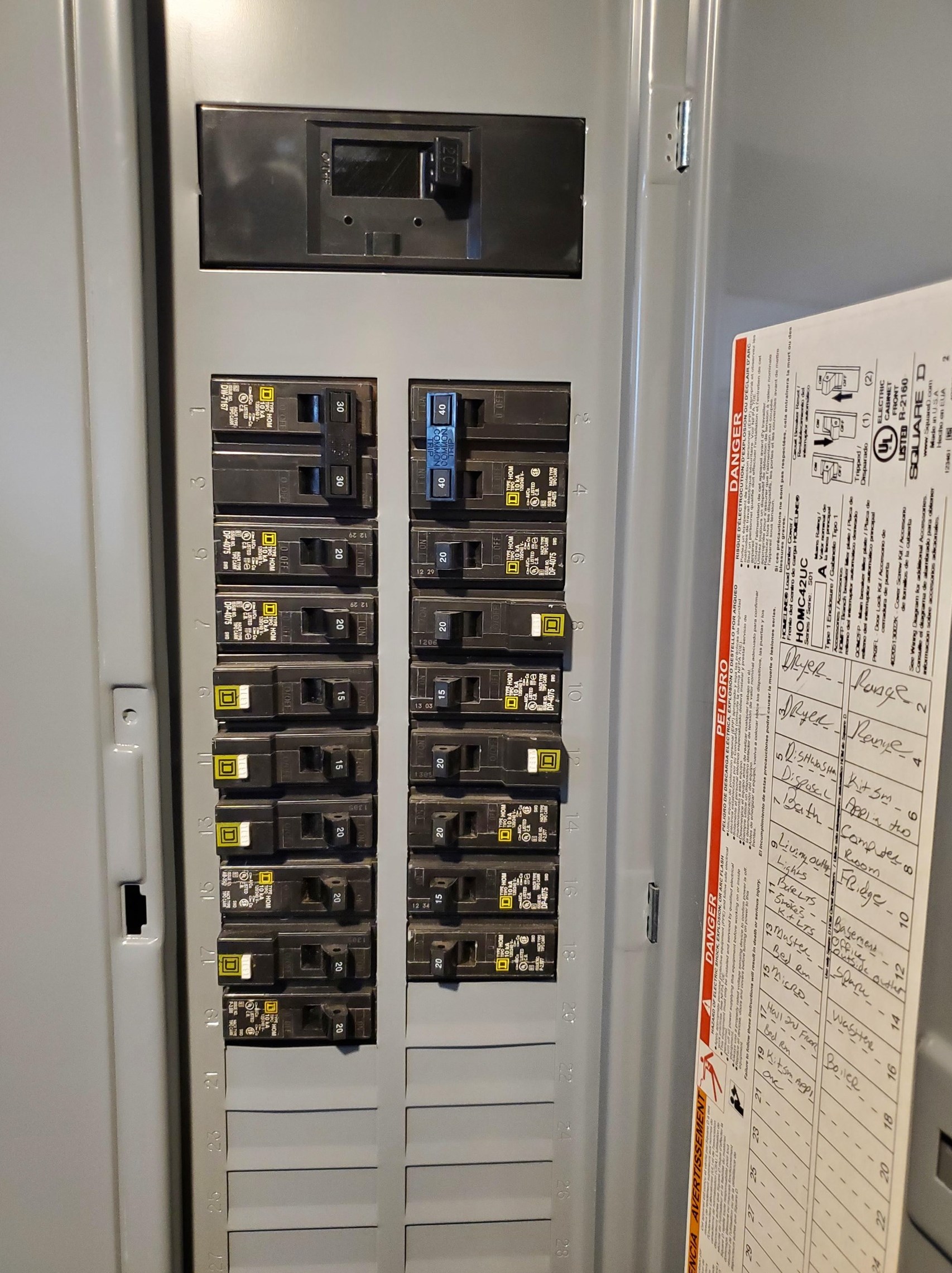 39 Grn St, Lebanon NH 03766-1716 exterior