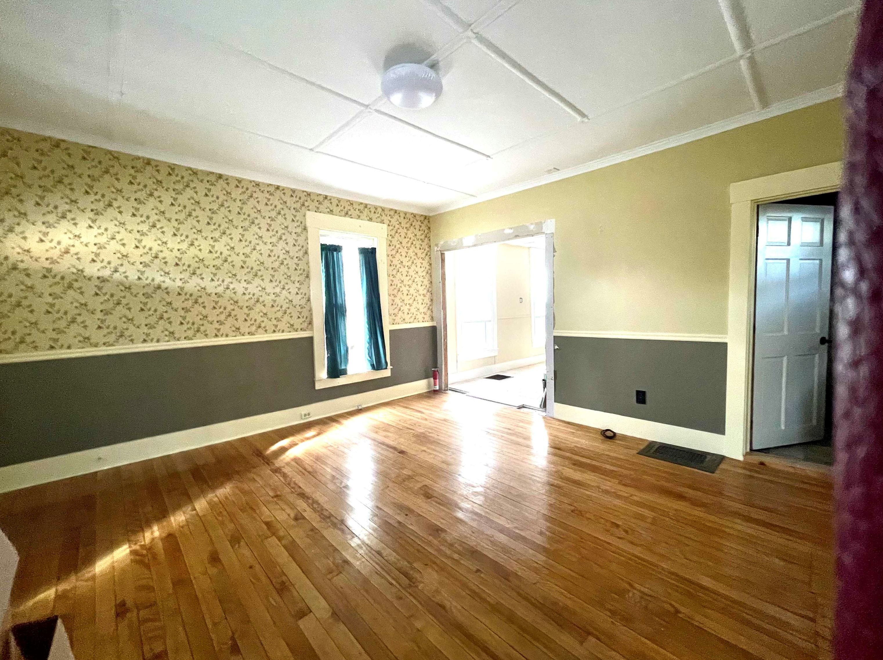 5 Prospect St, Lancaster NH  03584-3247 exterior