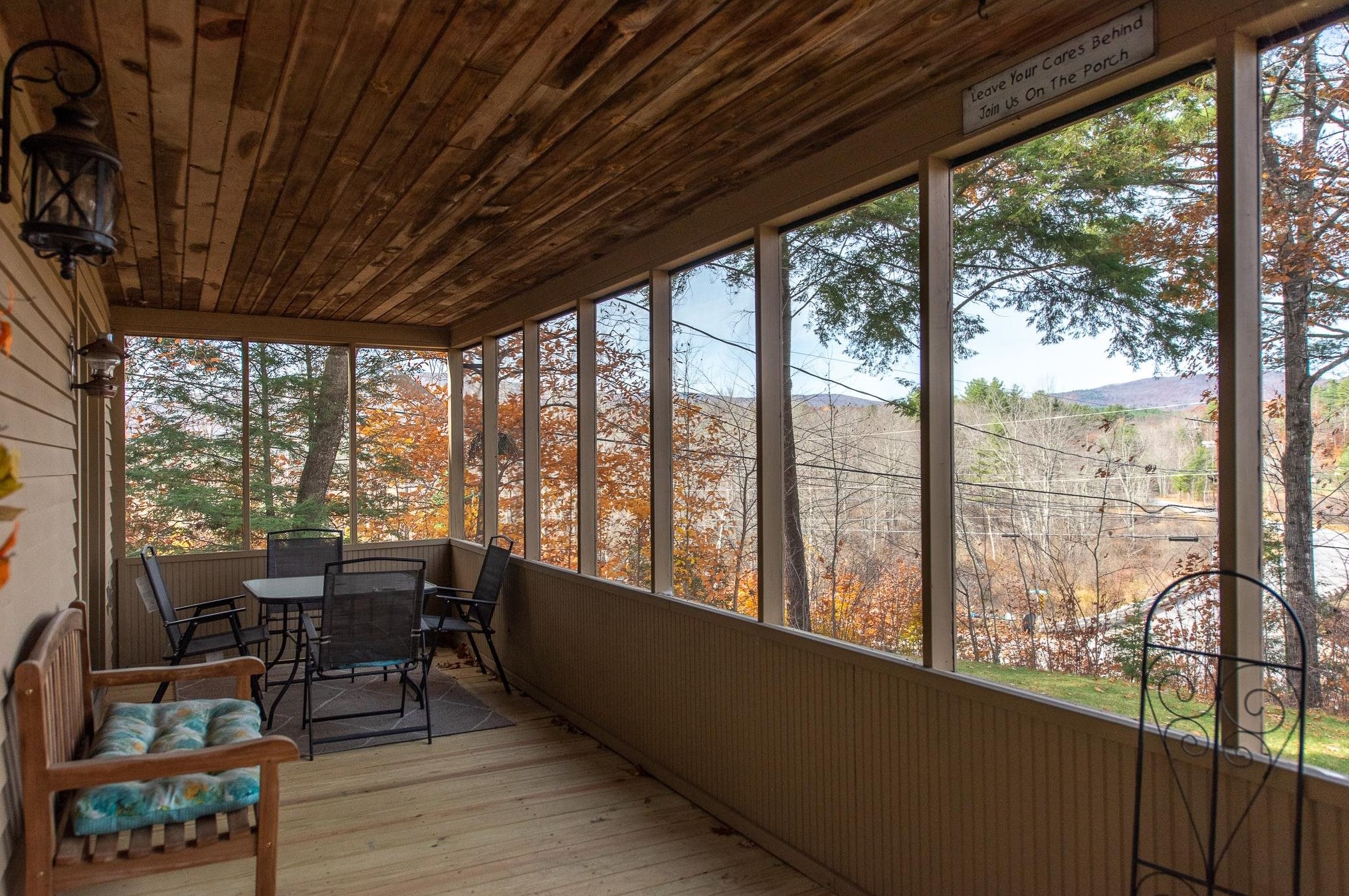 20 Thissell Rd, Bridgewater NH  03222-6753 exterior