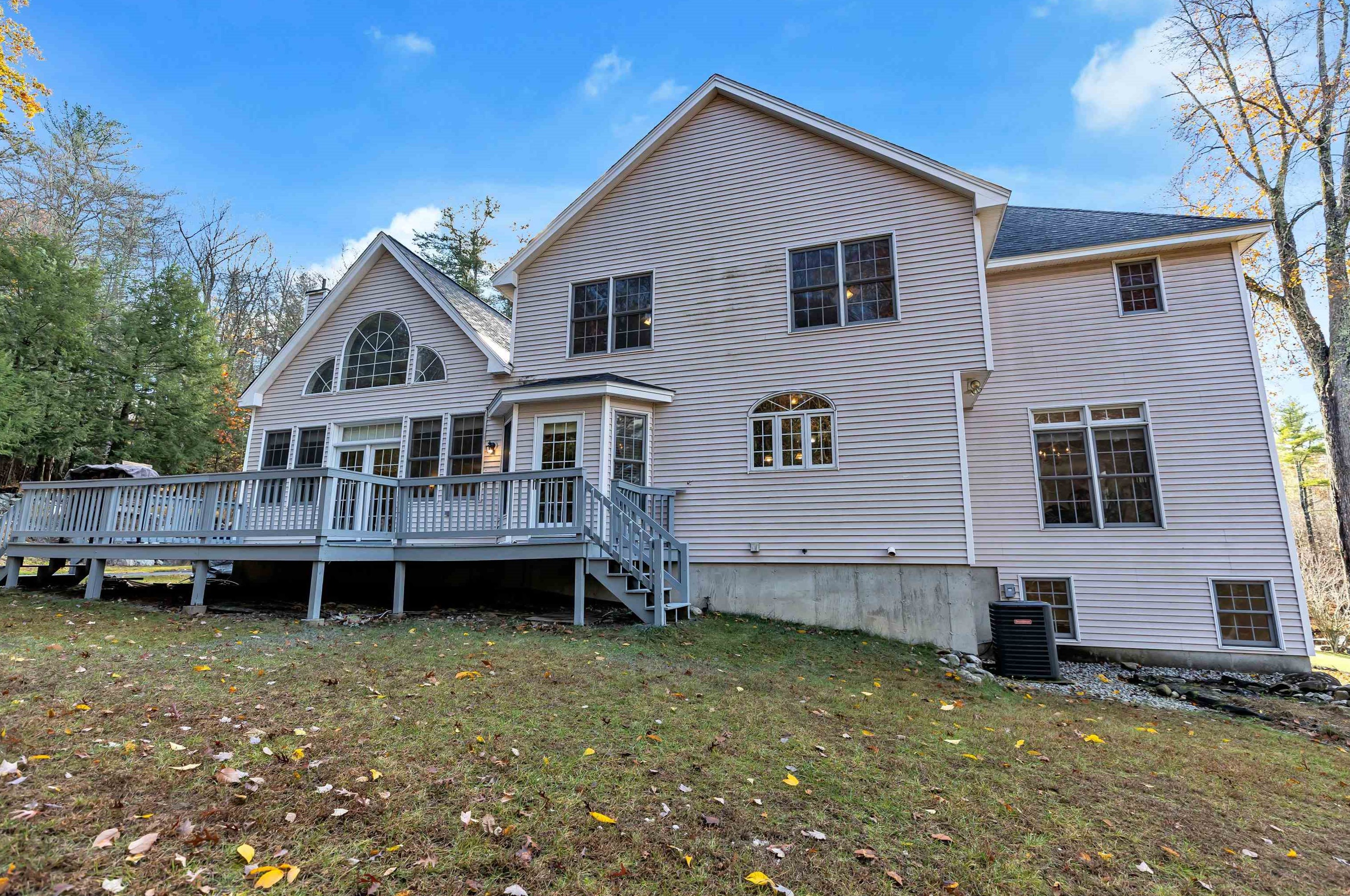 231 Amherst Rd, Merrimack NH 03054-3928 exterior