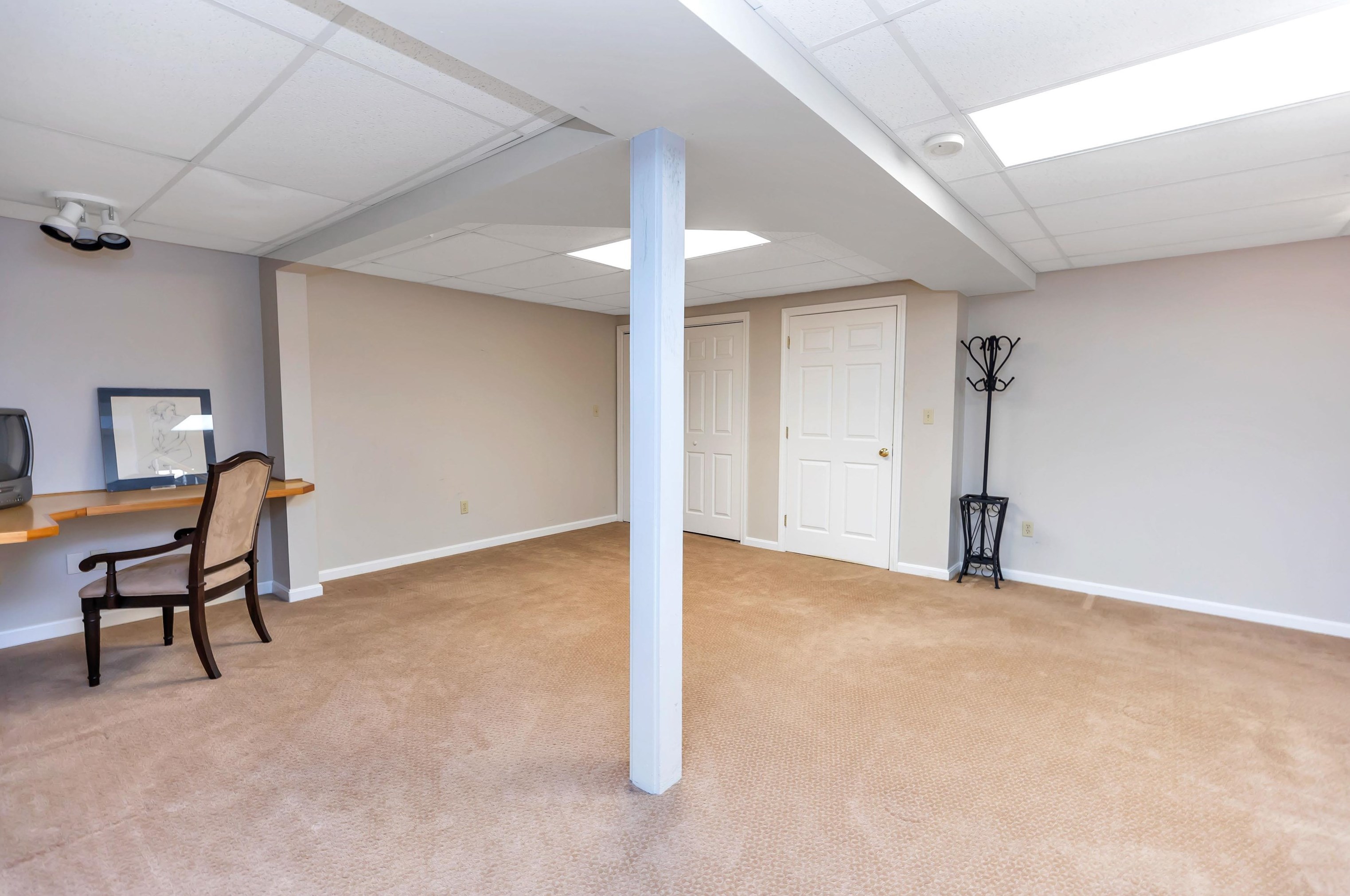 231 Amherst Rd, Merrimack NH 03054-3928 exterior