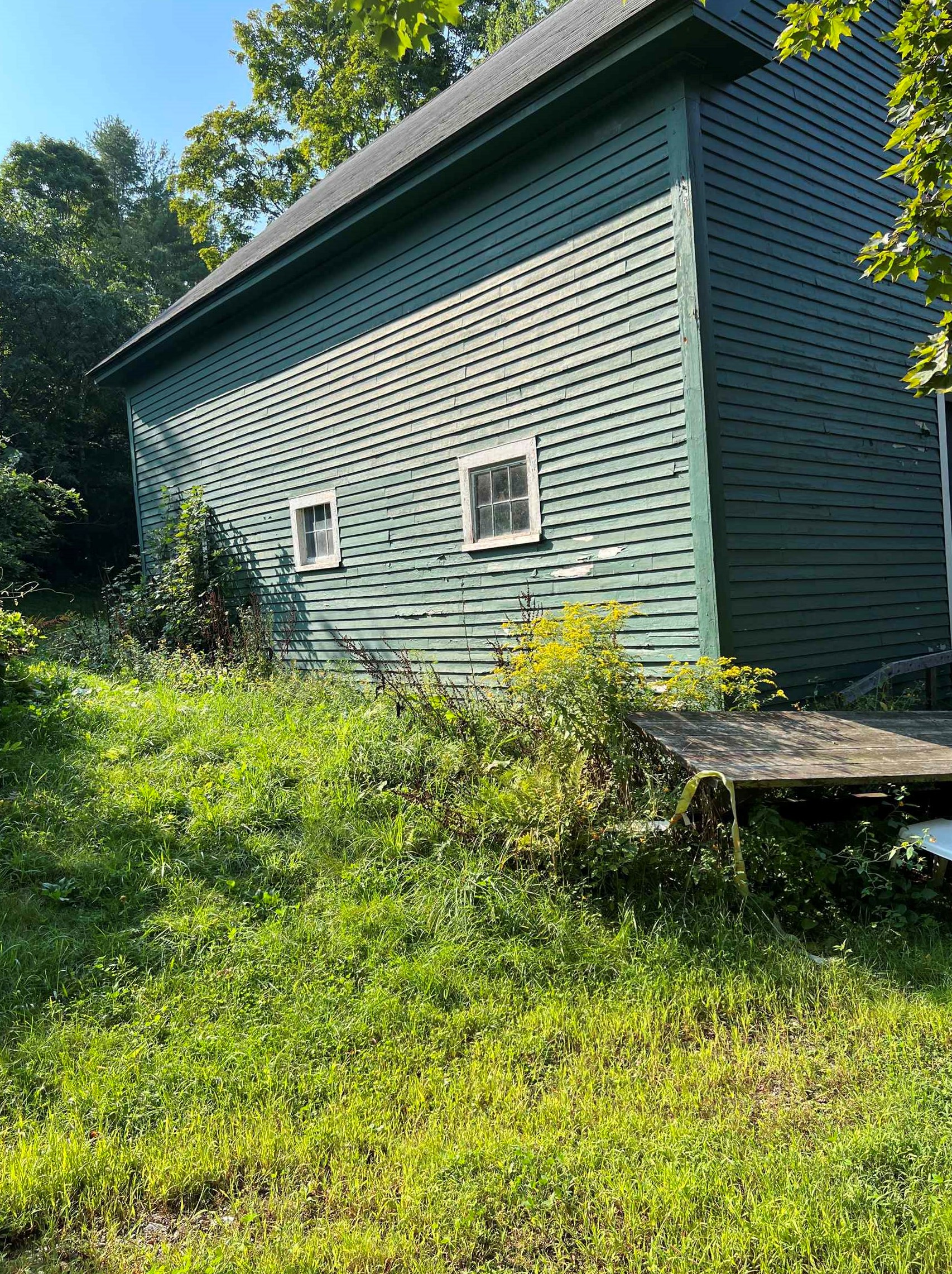 660 Main St, Tuftonboro NH  03894-4315 exterior