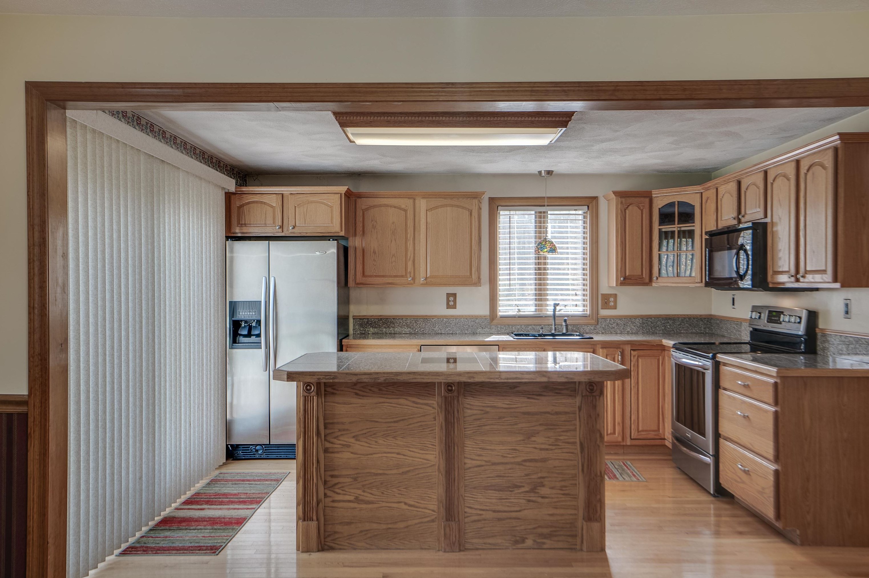 46 Castle Hill Rd, Pelham, NH 03076