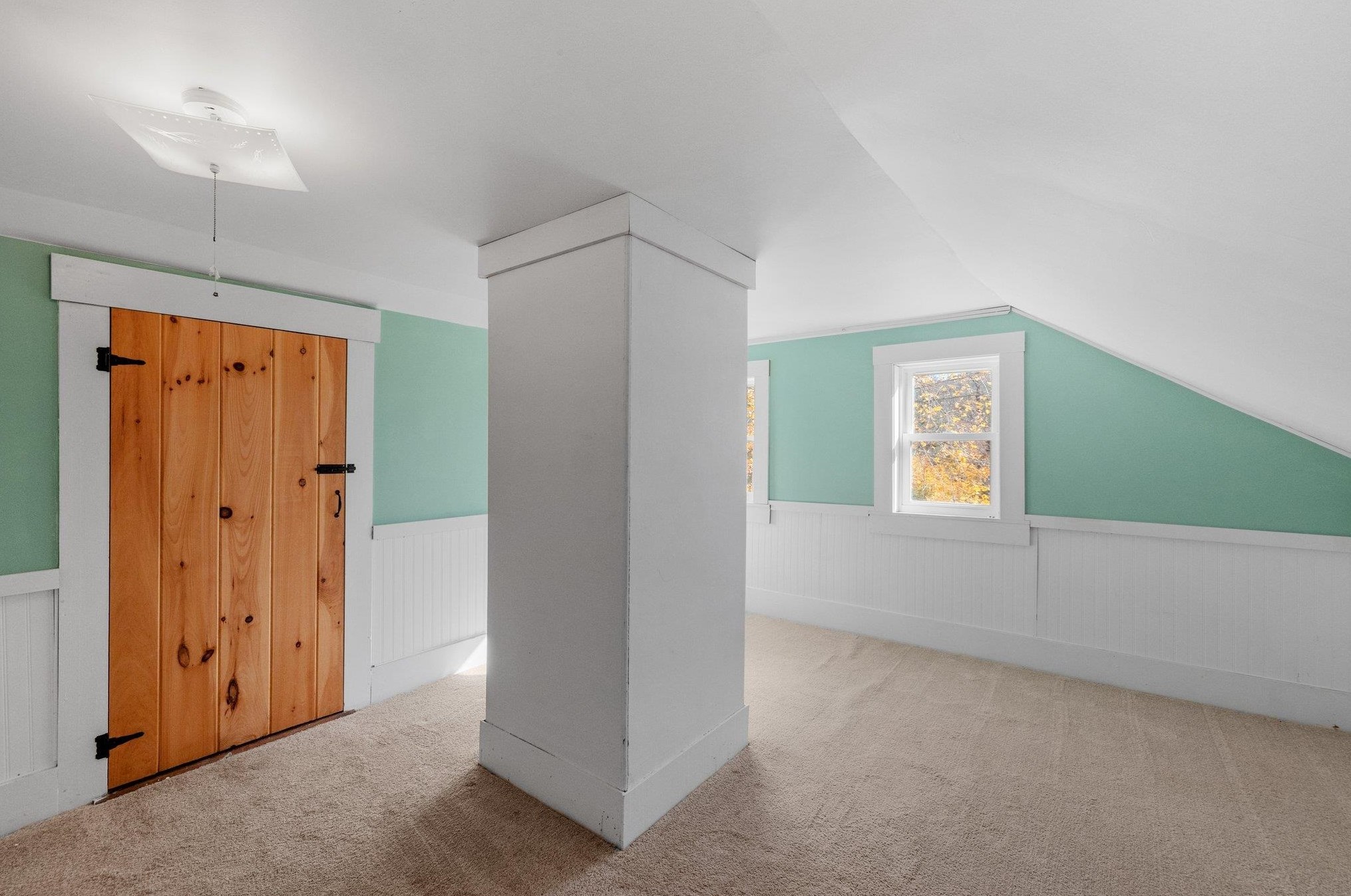 62 Merrimack St, Bridgewater NH  03222-3257 exterior