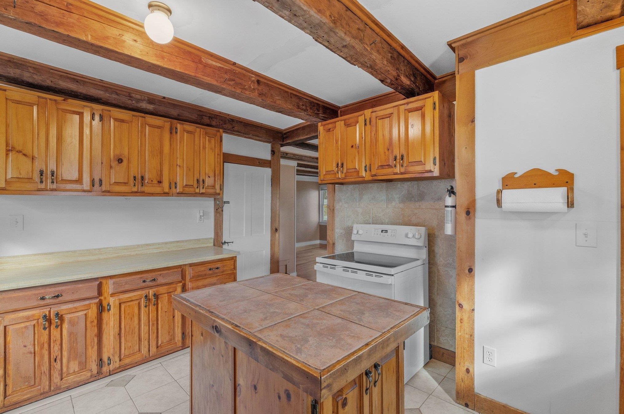 62 Merrimack St, Bridgewater NH  03222-3257 exterior