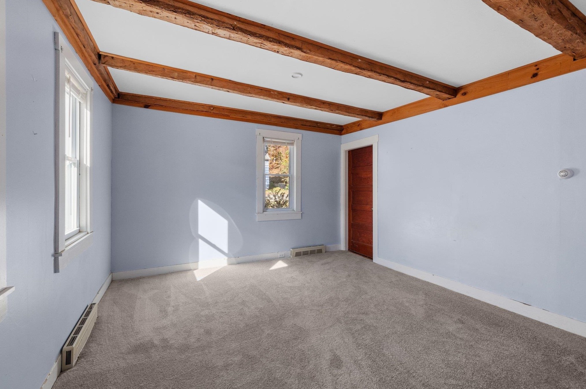 62 Merrimack St, Bridgewater NH  03222-3257 exterior