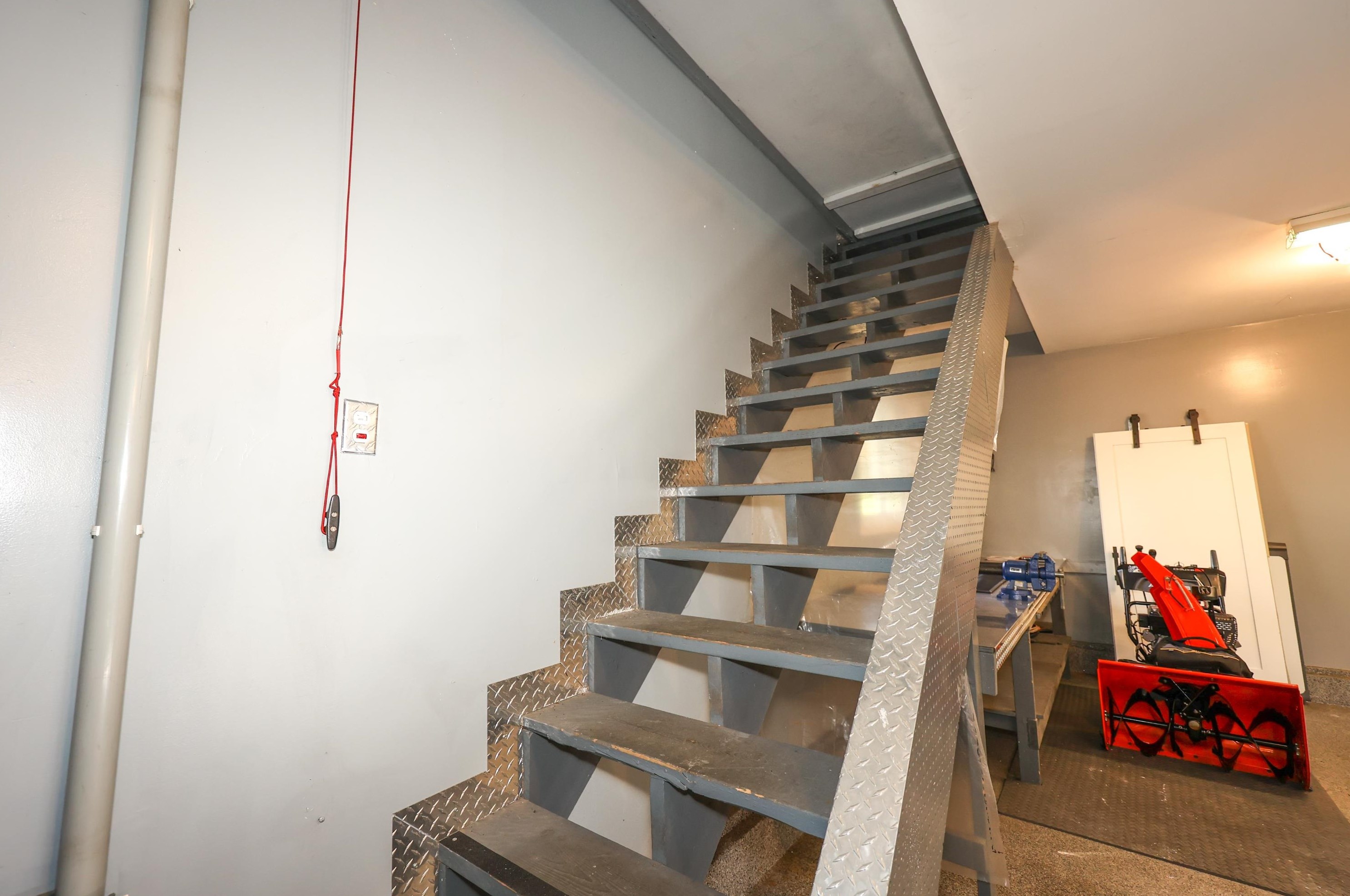 51 Mcquade Brook Rd, Manchester NH  03110-5018 exterior