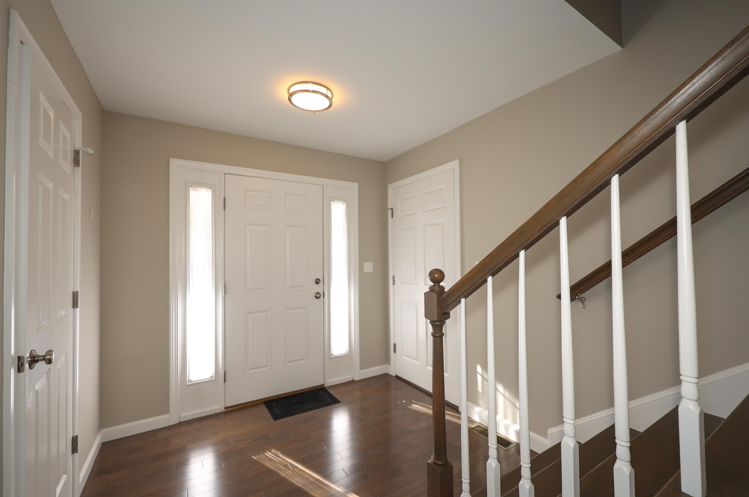 179 Knollwood Way, Manchester NH  03102 exterior