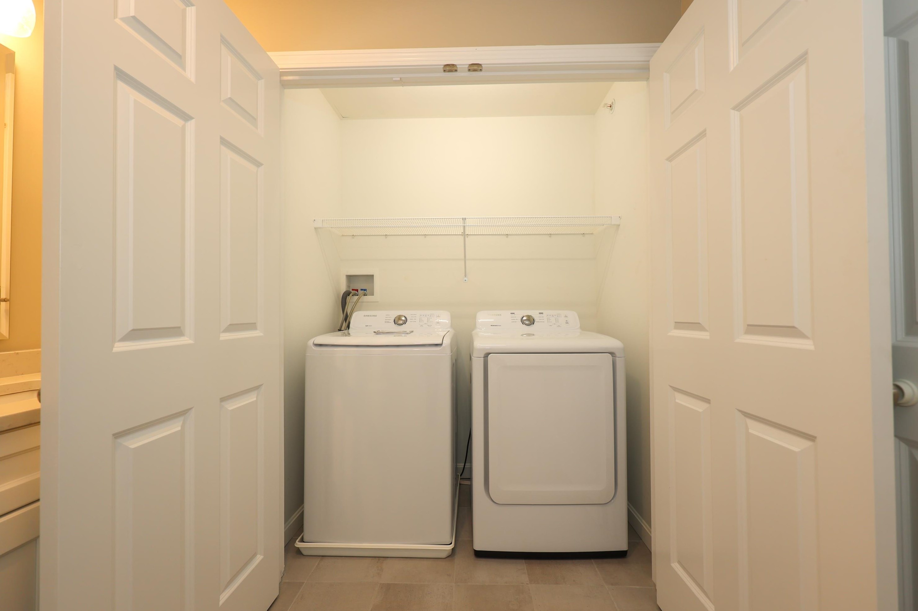 179 Knollwood Way, Manchester NH  03102 exterior