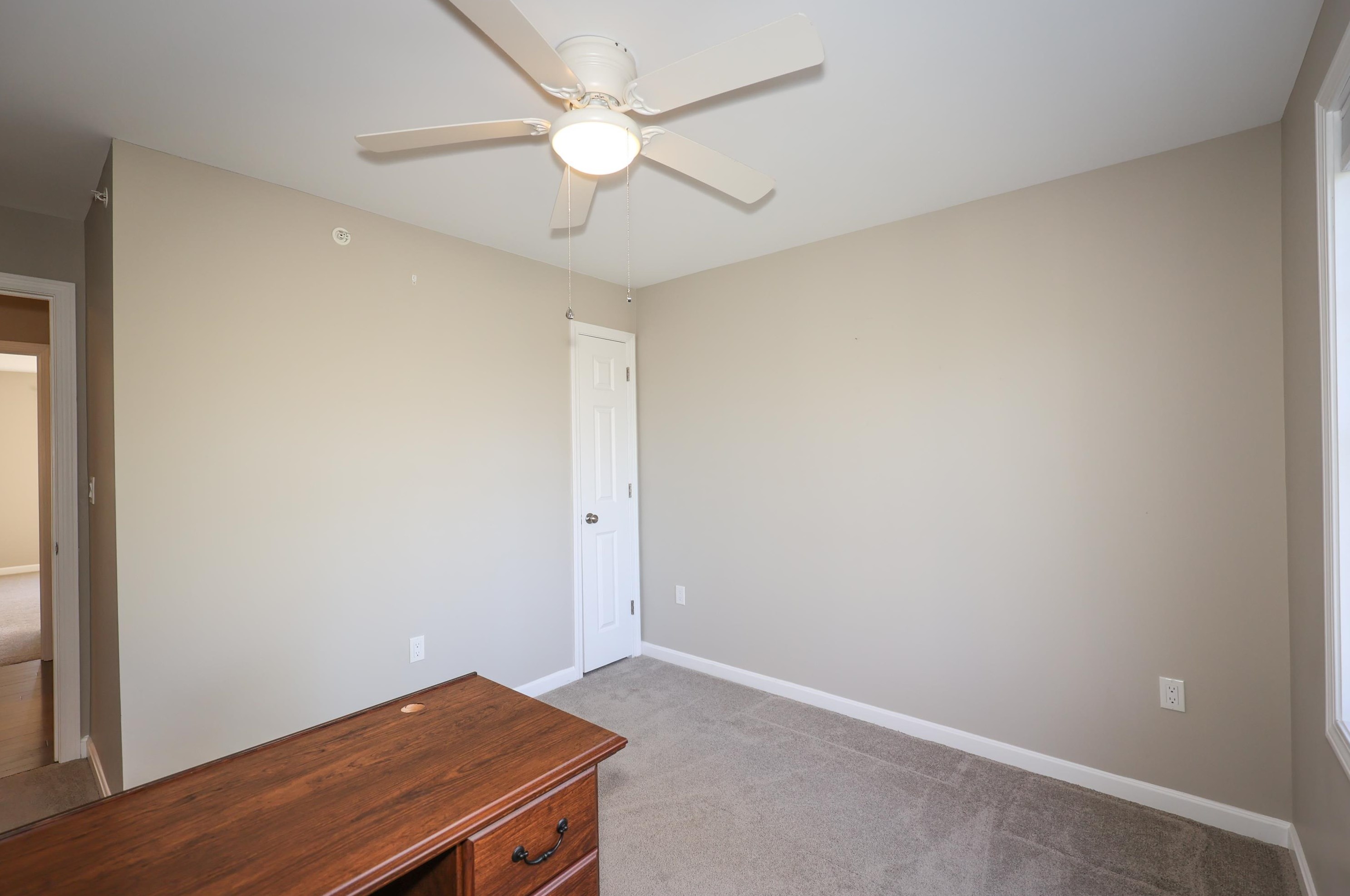 179 Knollwood Way, Manchester NH  03102 exterior