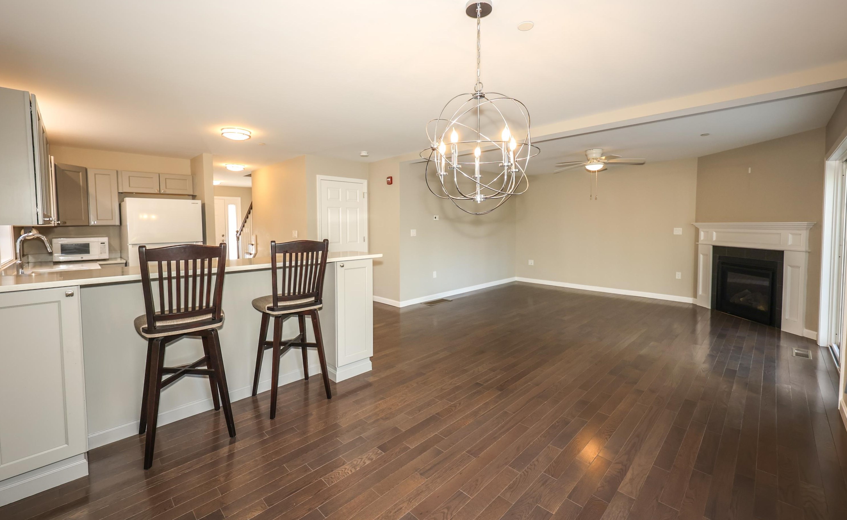 179 Knollwood Way, Manchester NH  03102 exterior