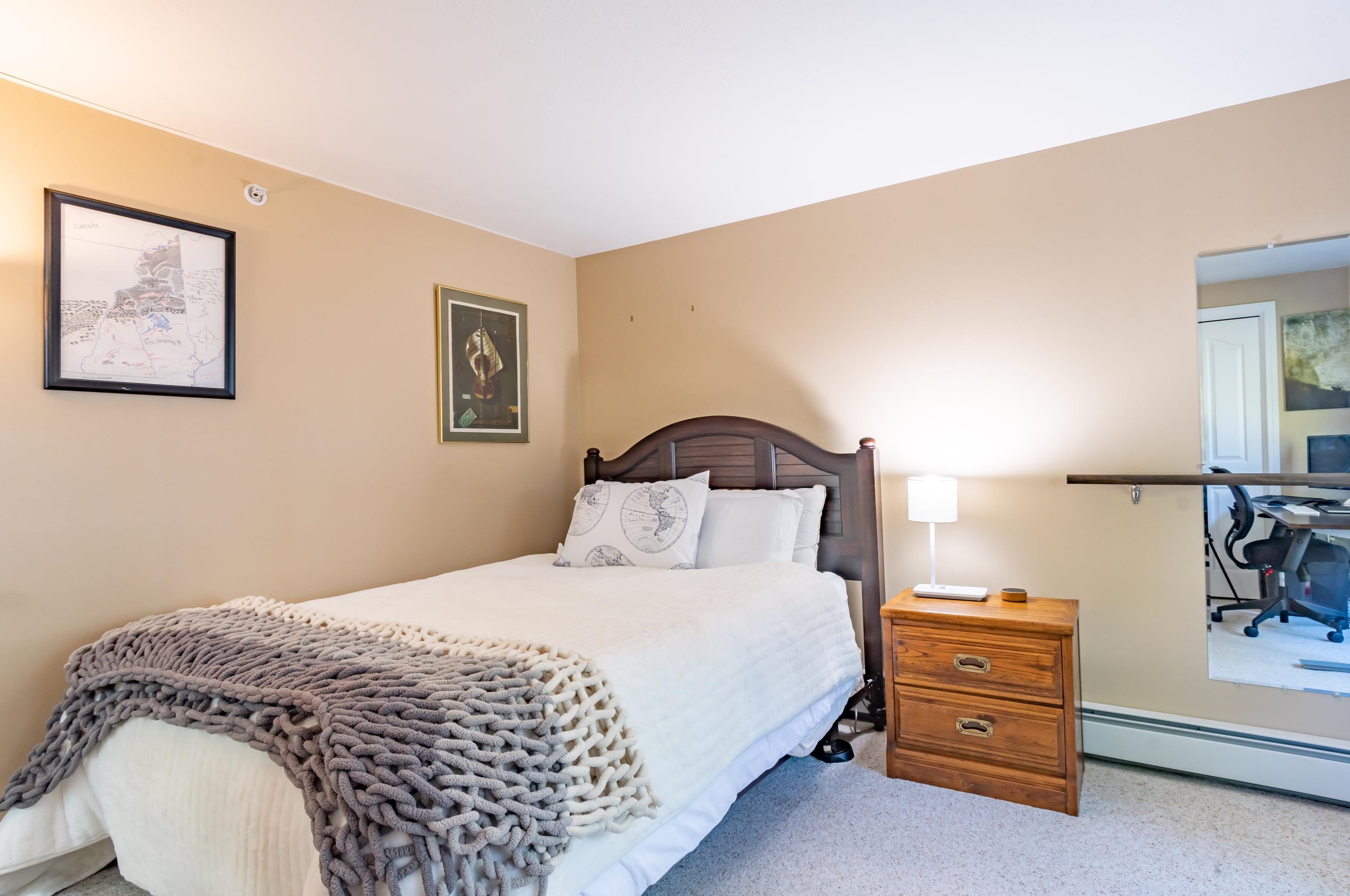 12 Eastwood Way, Manchester NH 03103 exterior