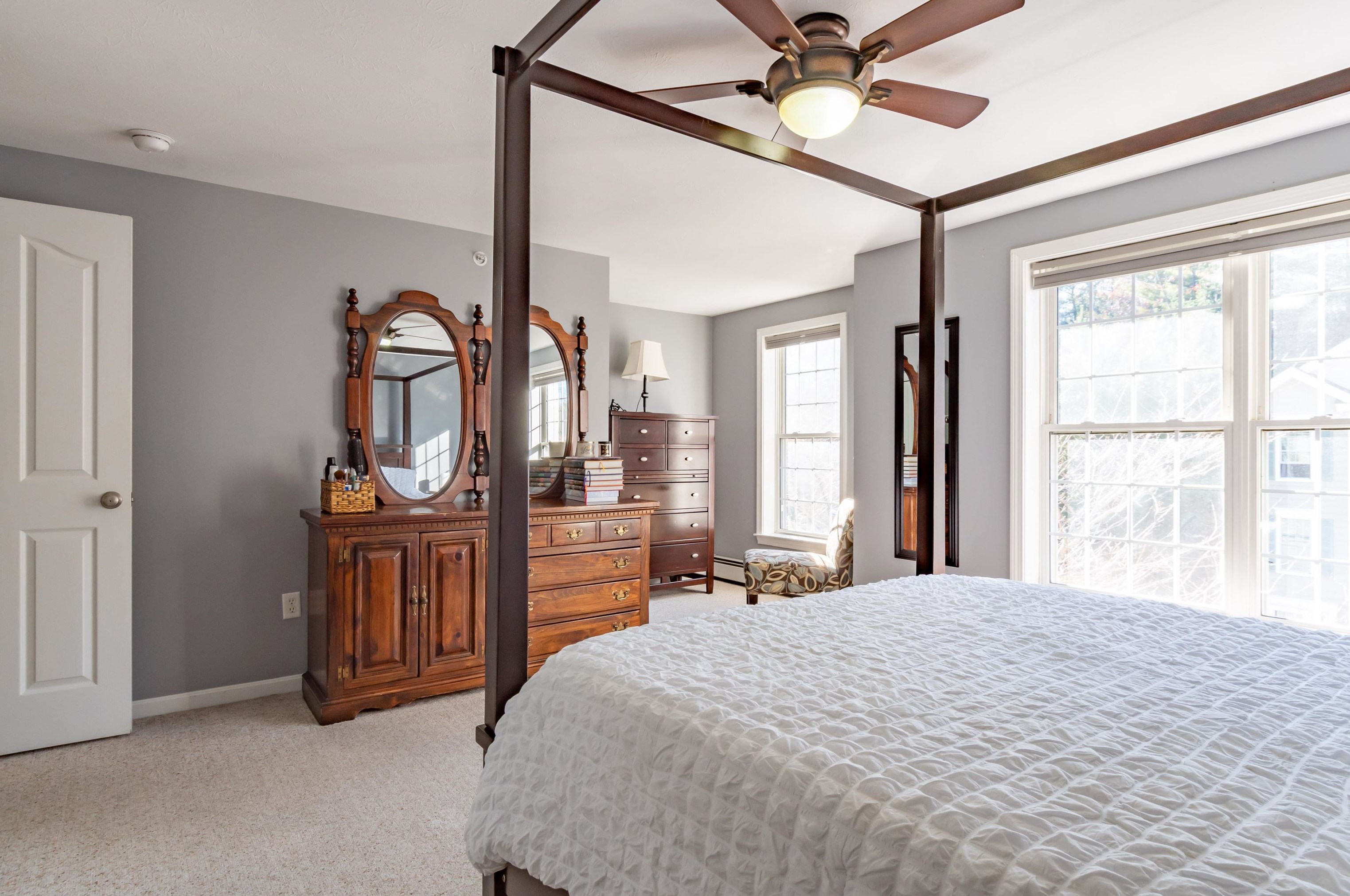 12 Eastwood Way, Manchester NH 03103 exterior