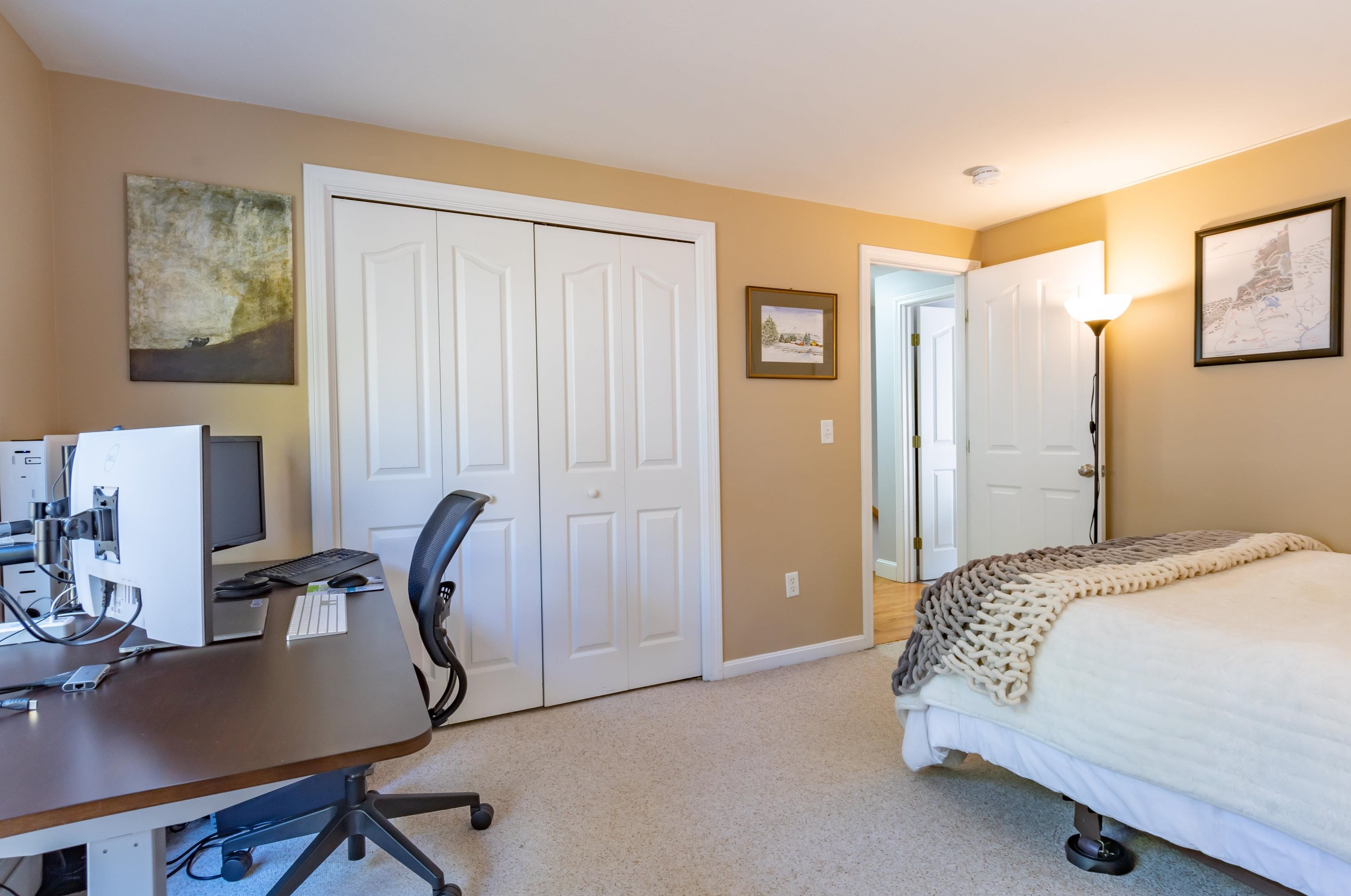 12 Eastwood Way, Manchester NH 03103 exterior