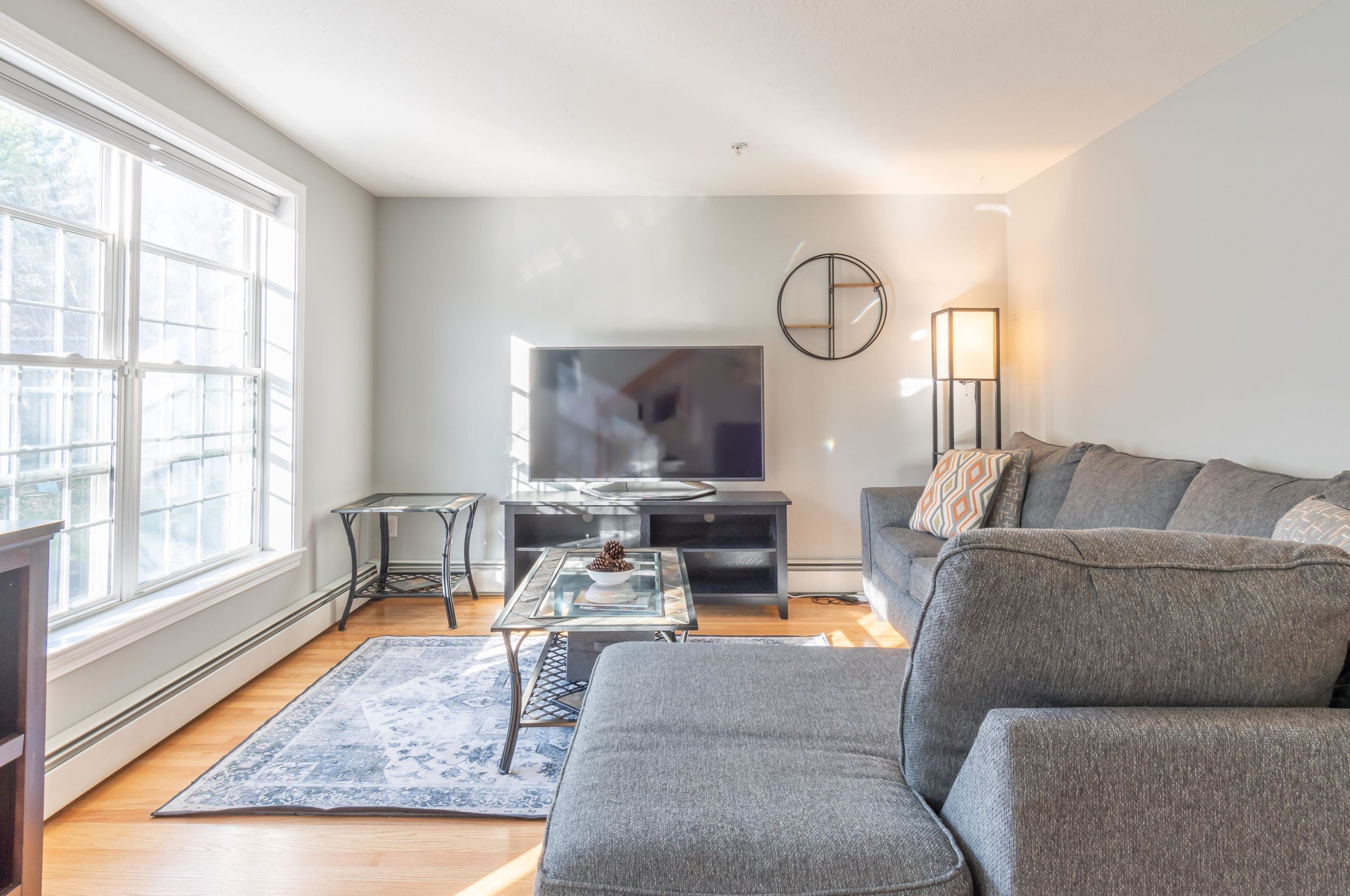 12 Eastwood Way, Manchester NH 03103 exterior