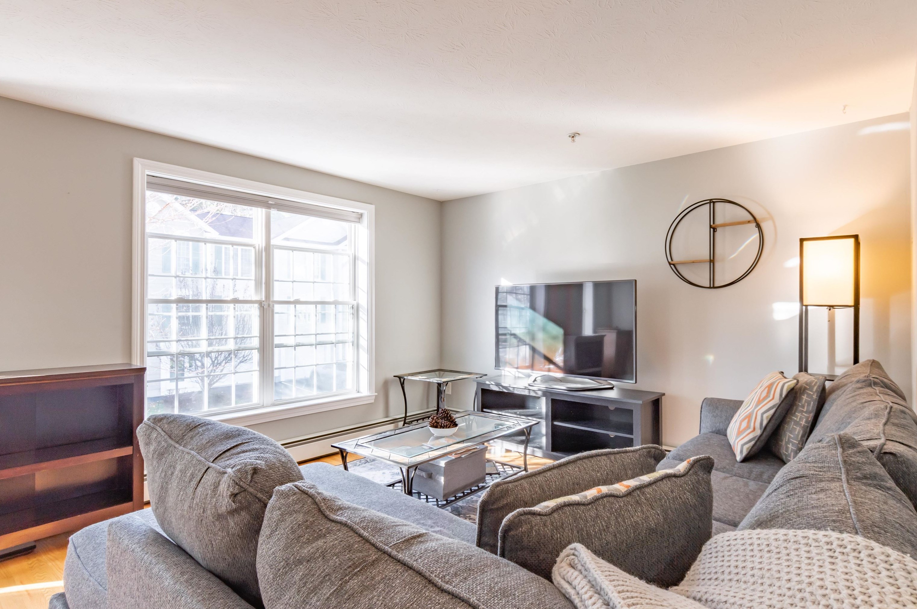 12 Eastwood Way, Manchester NH 03103 exterior