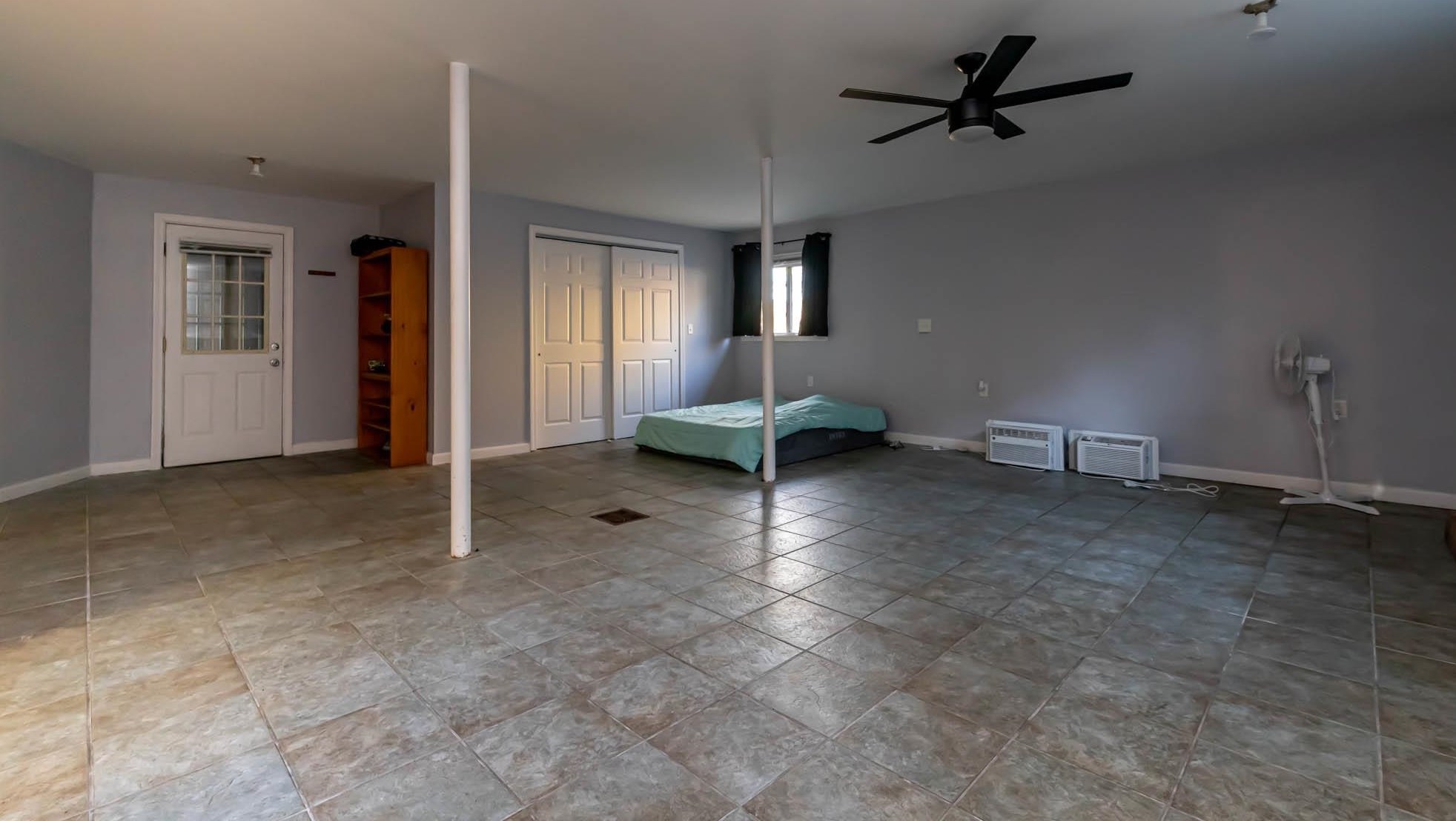 79 Main St, Manchester NH  03102-4027 exterior