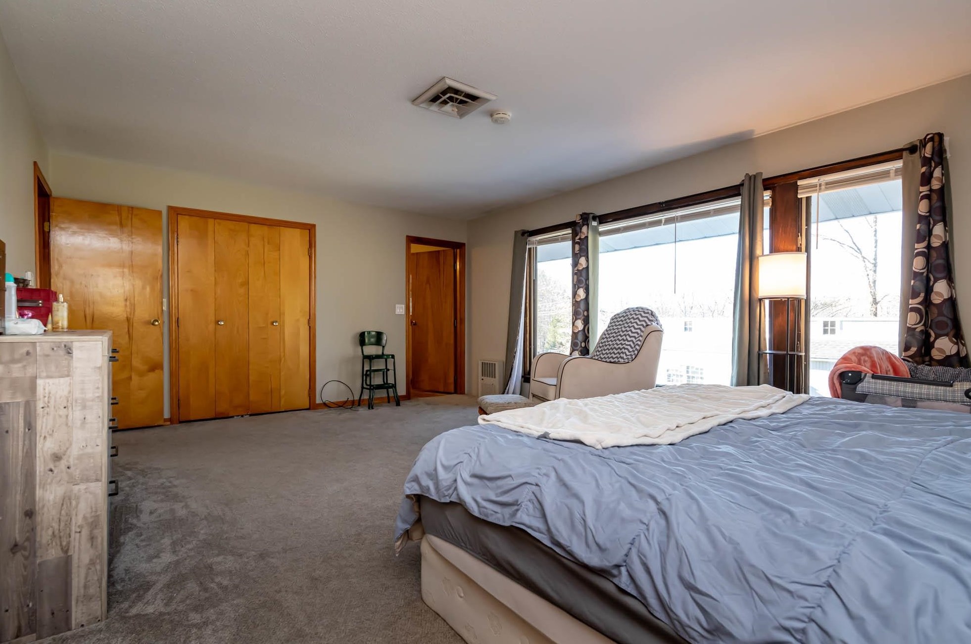 79 Main St, Manchester NH  03102-4027 exterior