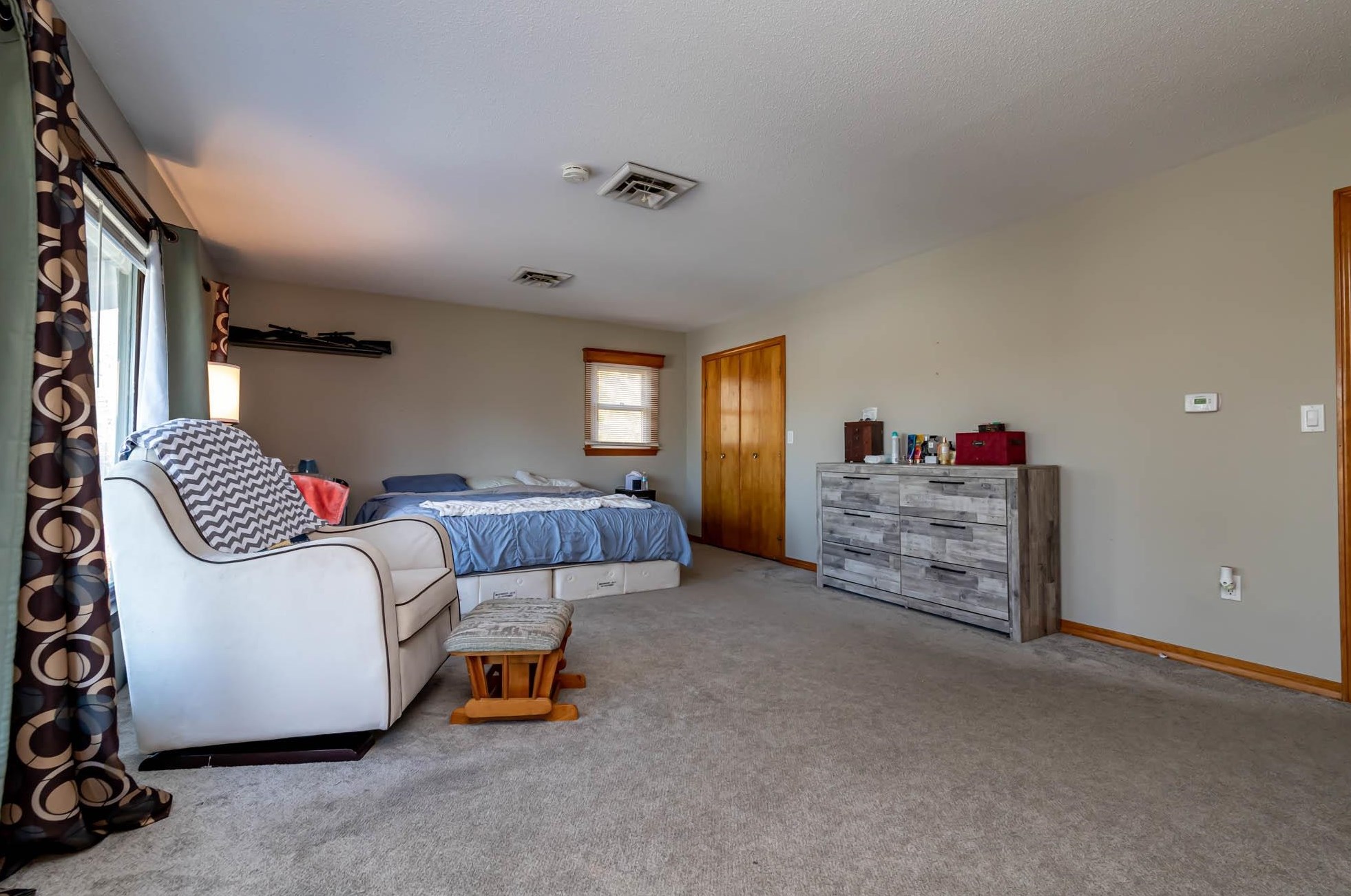 79 Main St, Manchester NH  03102-4027 exterior