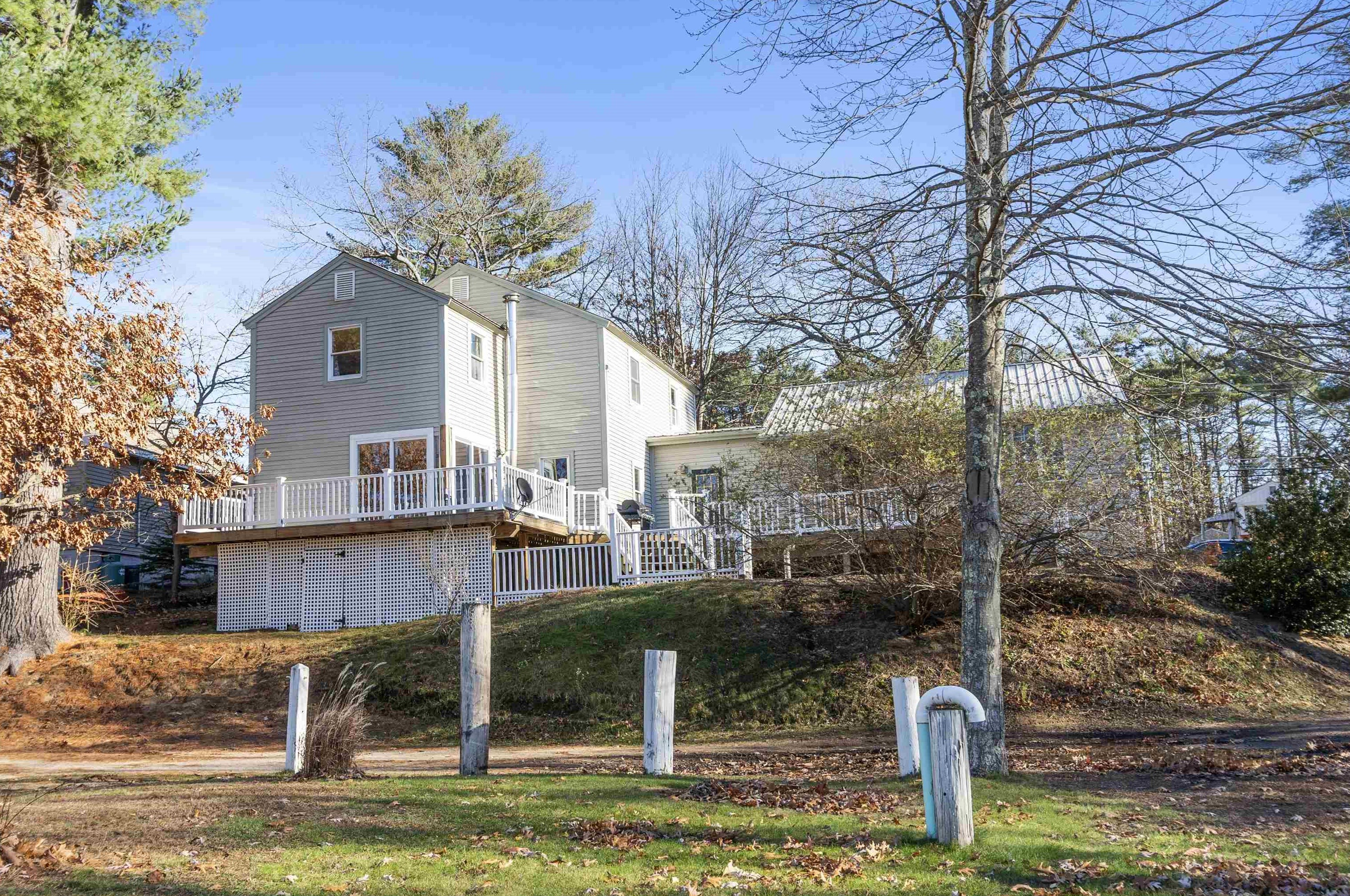 32 Main St, Kingston, NH 03848