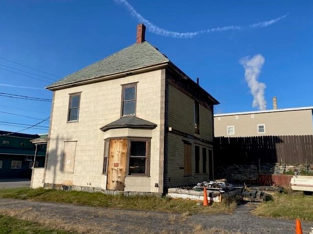 480 Goebel St, Berlin NH  03570-2321 exterior