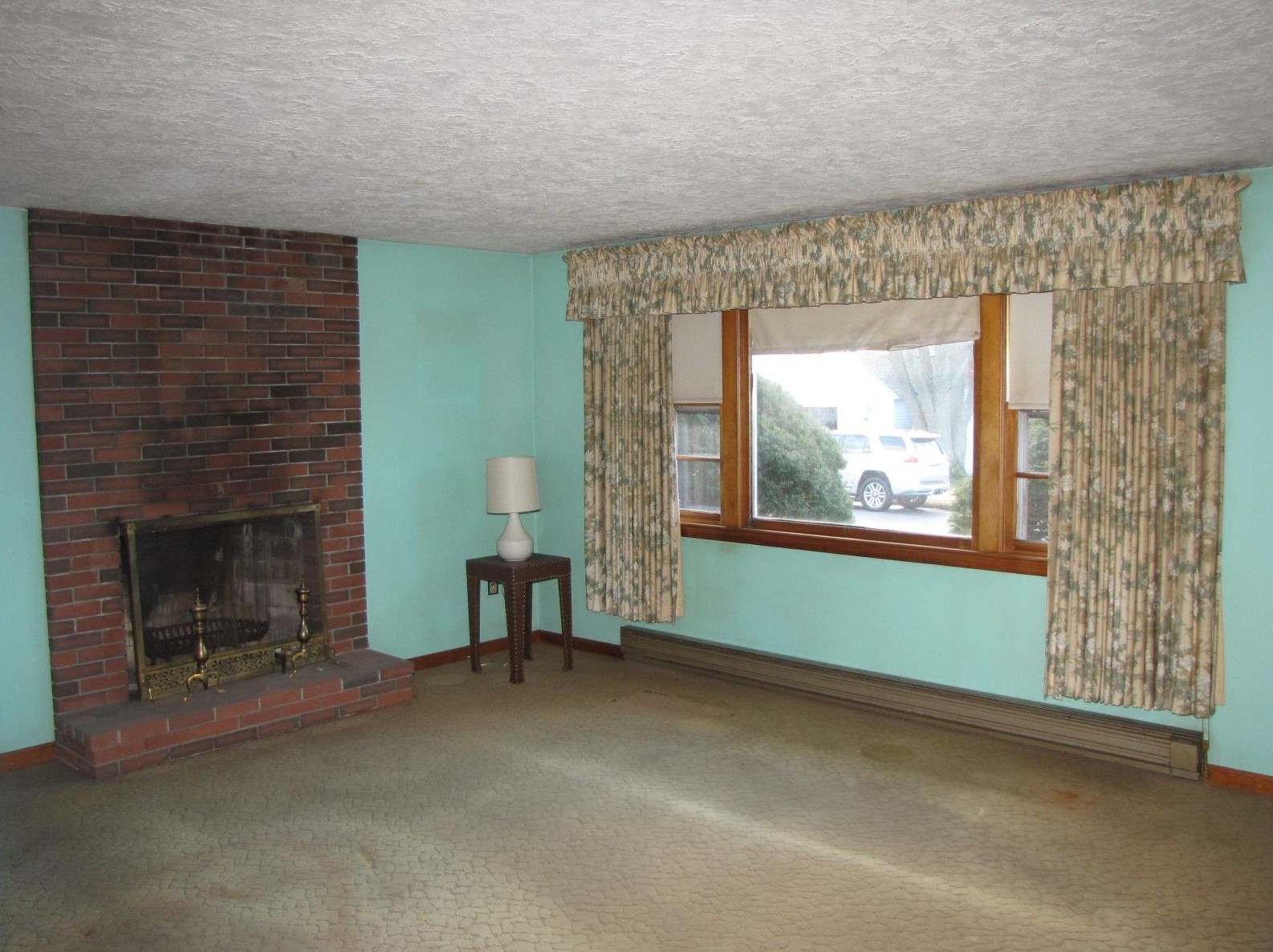 236 Hall St, Manchester NH 03103-3956 exterior