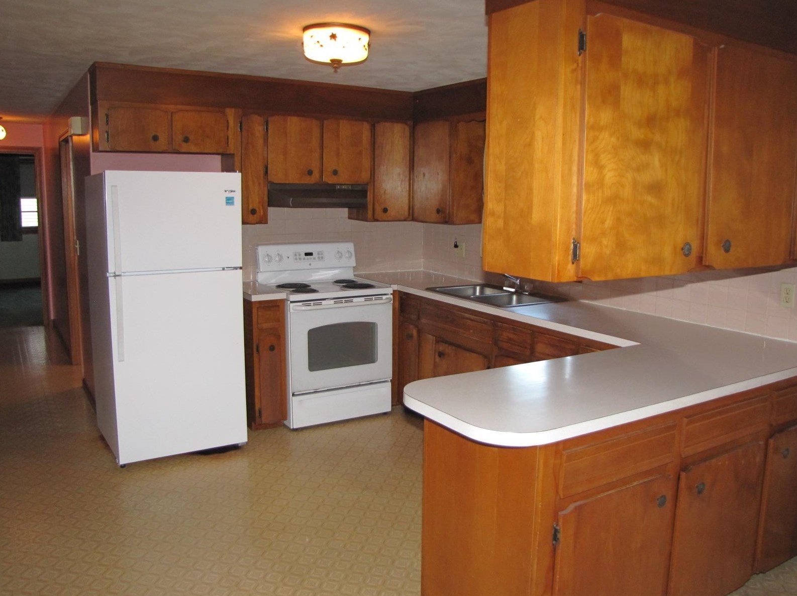 236 Hall St, Manchester NH 03103-3956 exterior