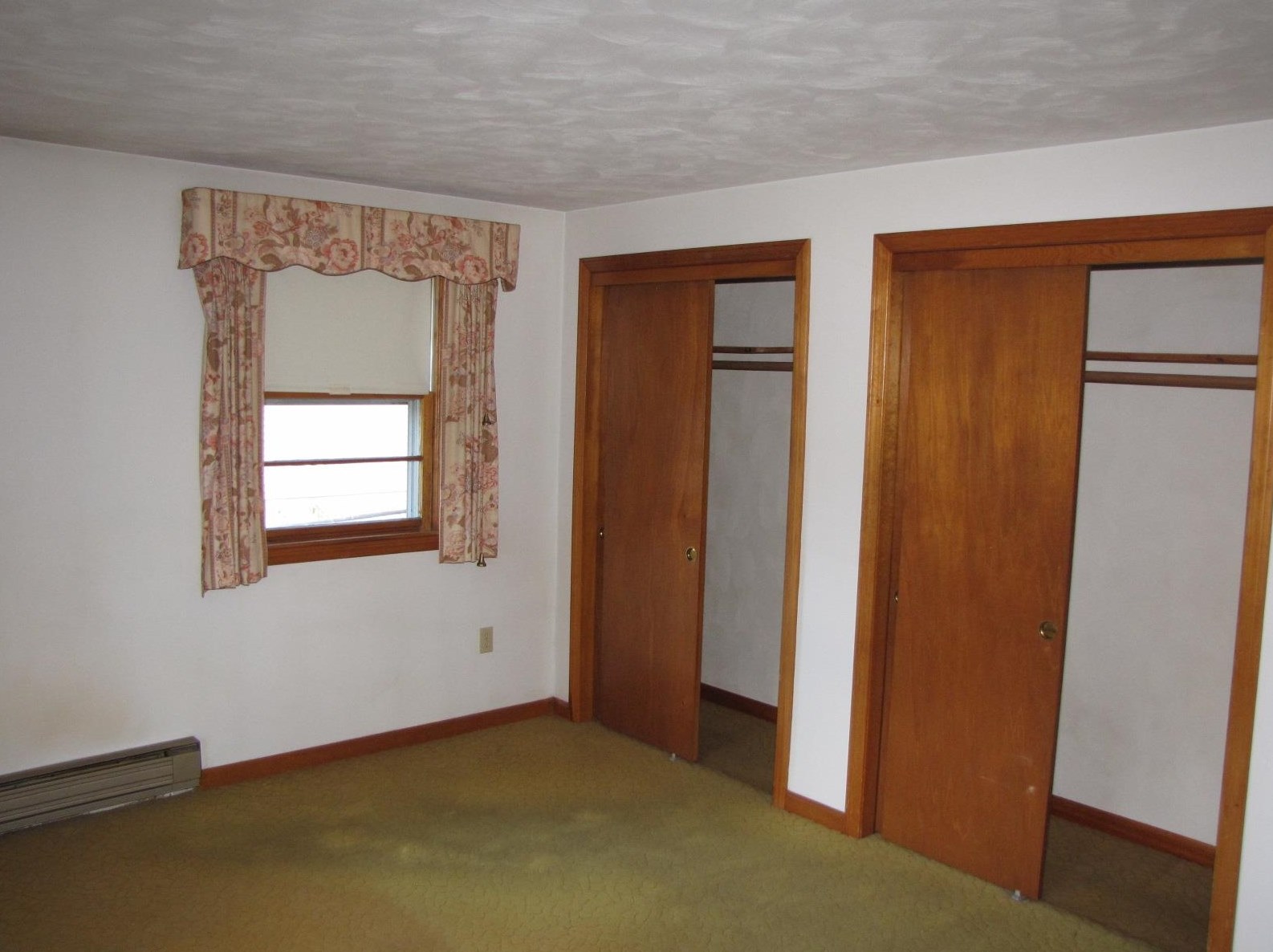 236 Hall St, Manchester NH 03103-3956 exterior