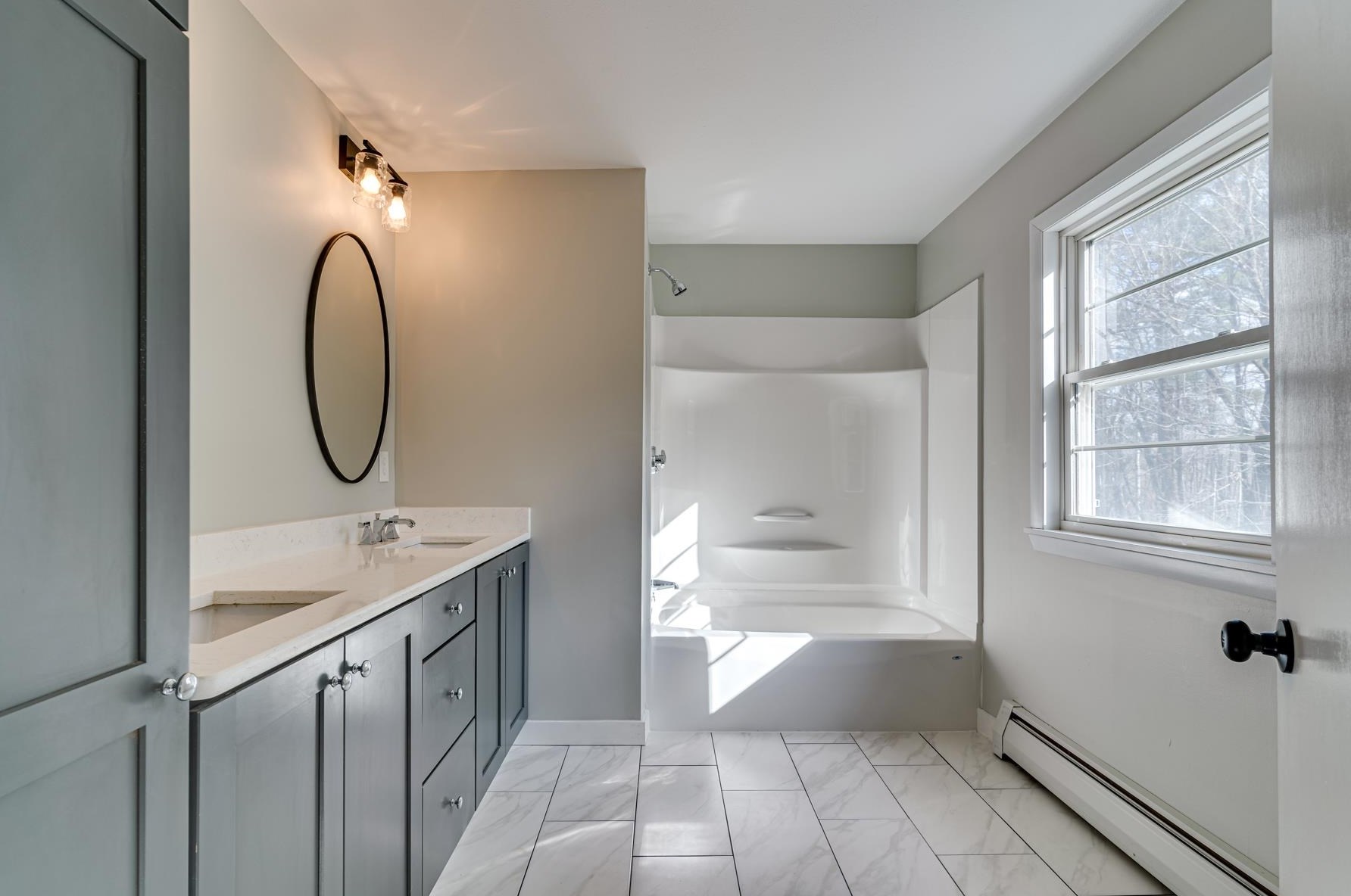 128 Ash Swamp Rd, Newmarket NH  03857-2070 exterior