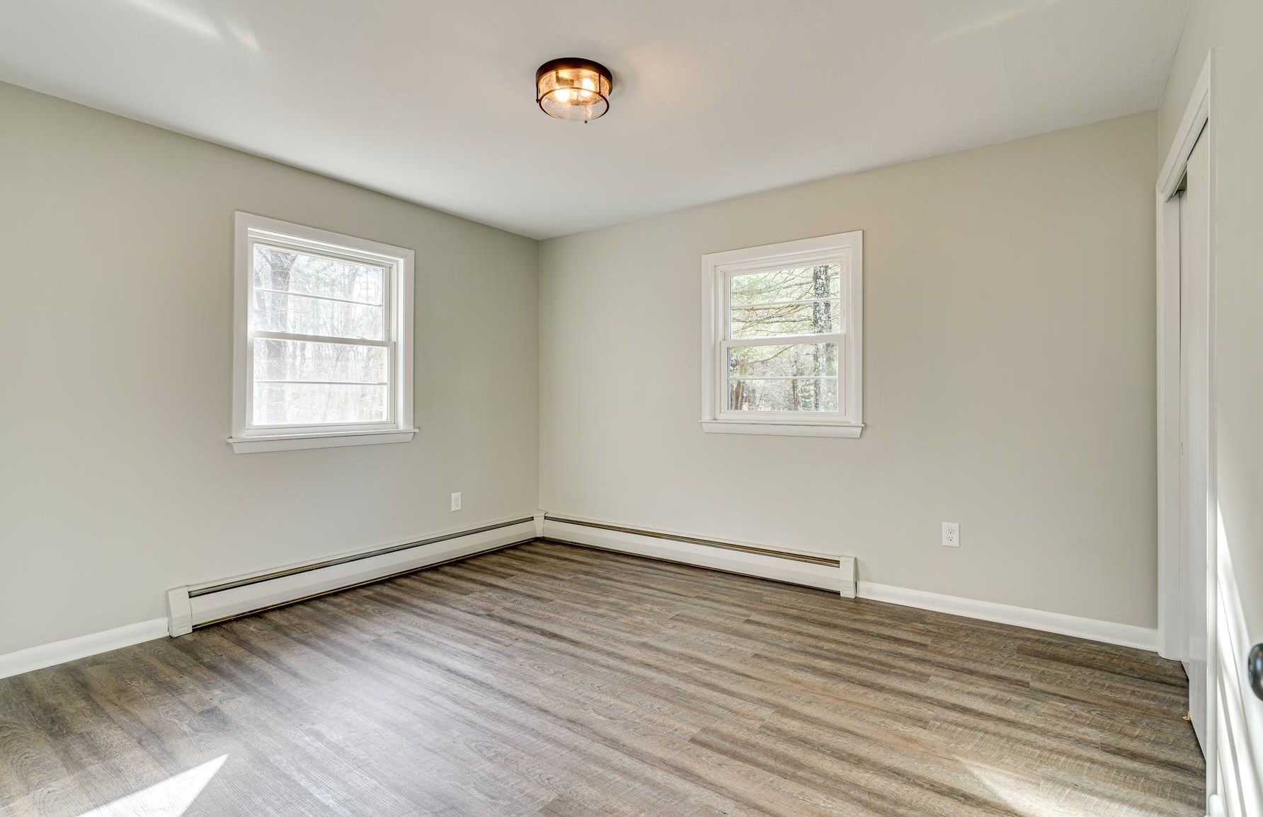 128 Ash Swamp Rd, Newmarket NH  03857-2070 exterior