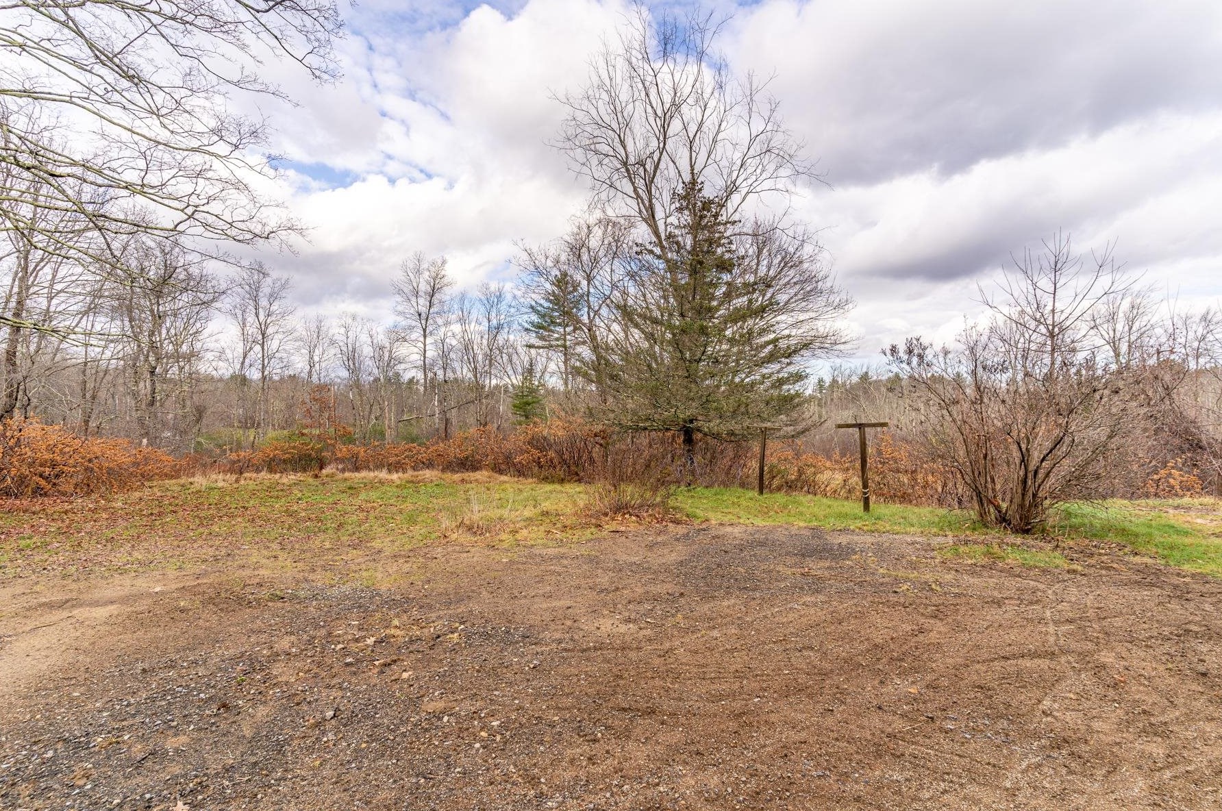 128 Ash Swamp Rd, Newmarket NH  03857-2070 exterior