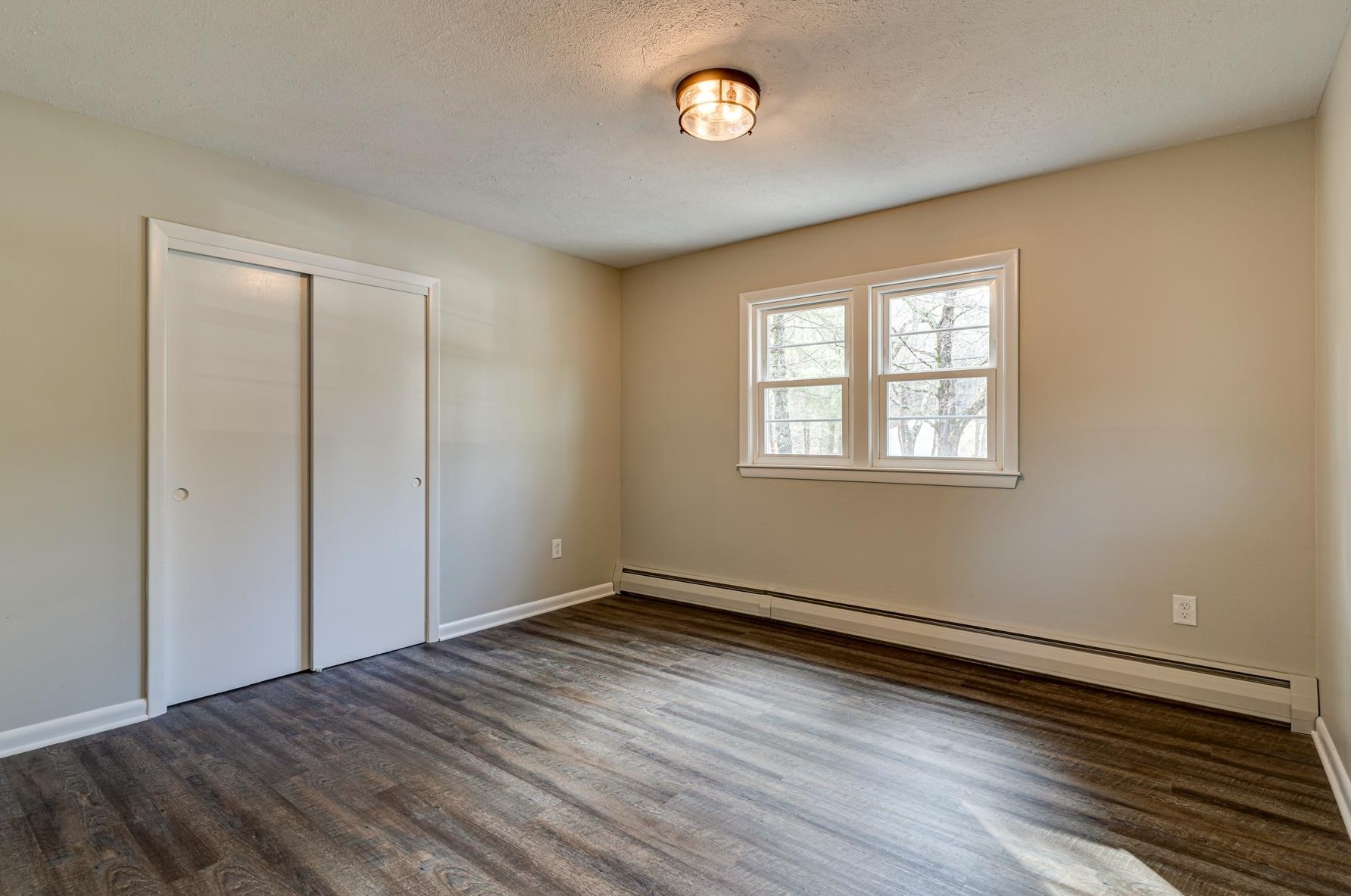 128 Ash Swamp Rd, Newmarket NH  03857-2070 exterior