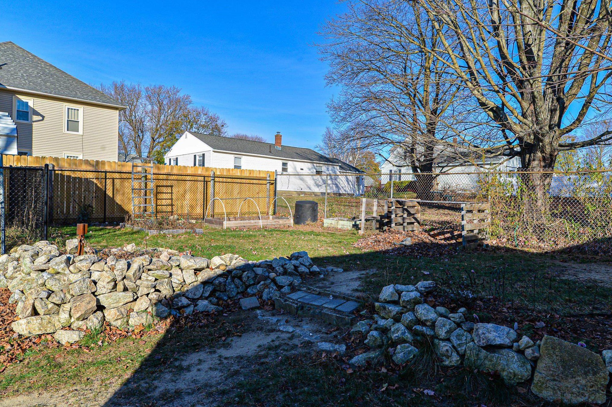 43 Belmont St, Manchester NH 03103-4210 exterior