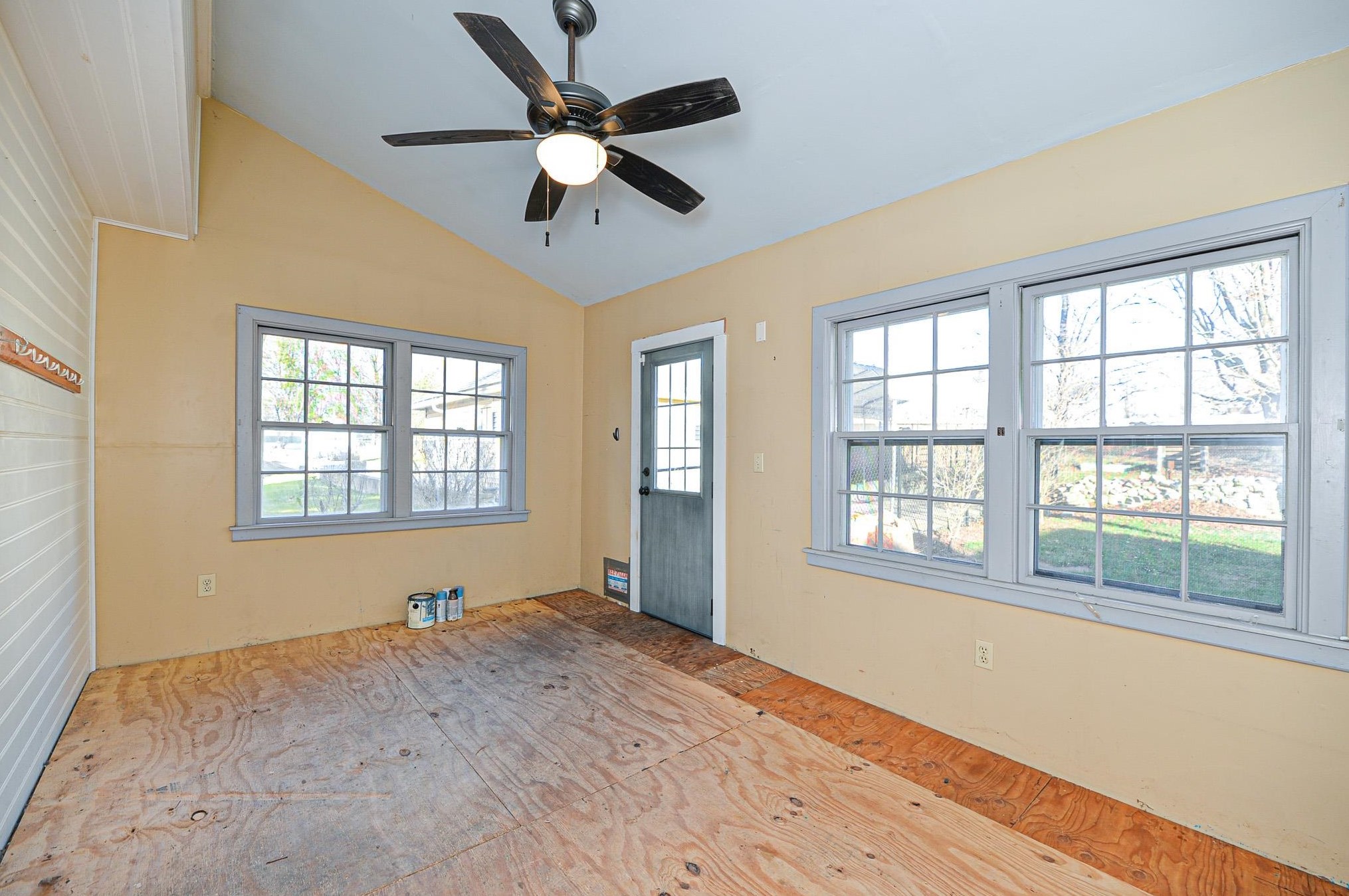 43 Belmont St, Manchester NH 03103-4210 exterior