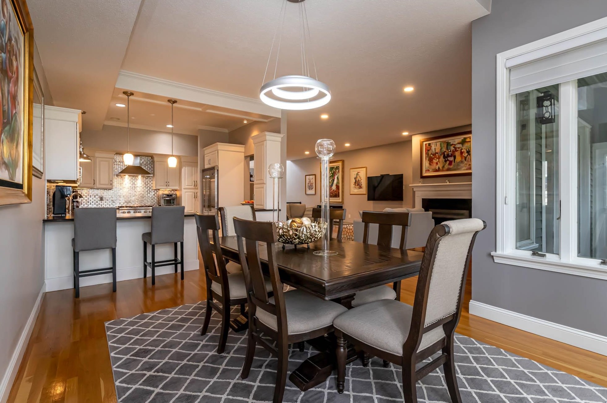 25 Hawthorne Vlg Rd, Nashua NH 03062-2274 exterior