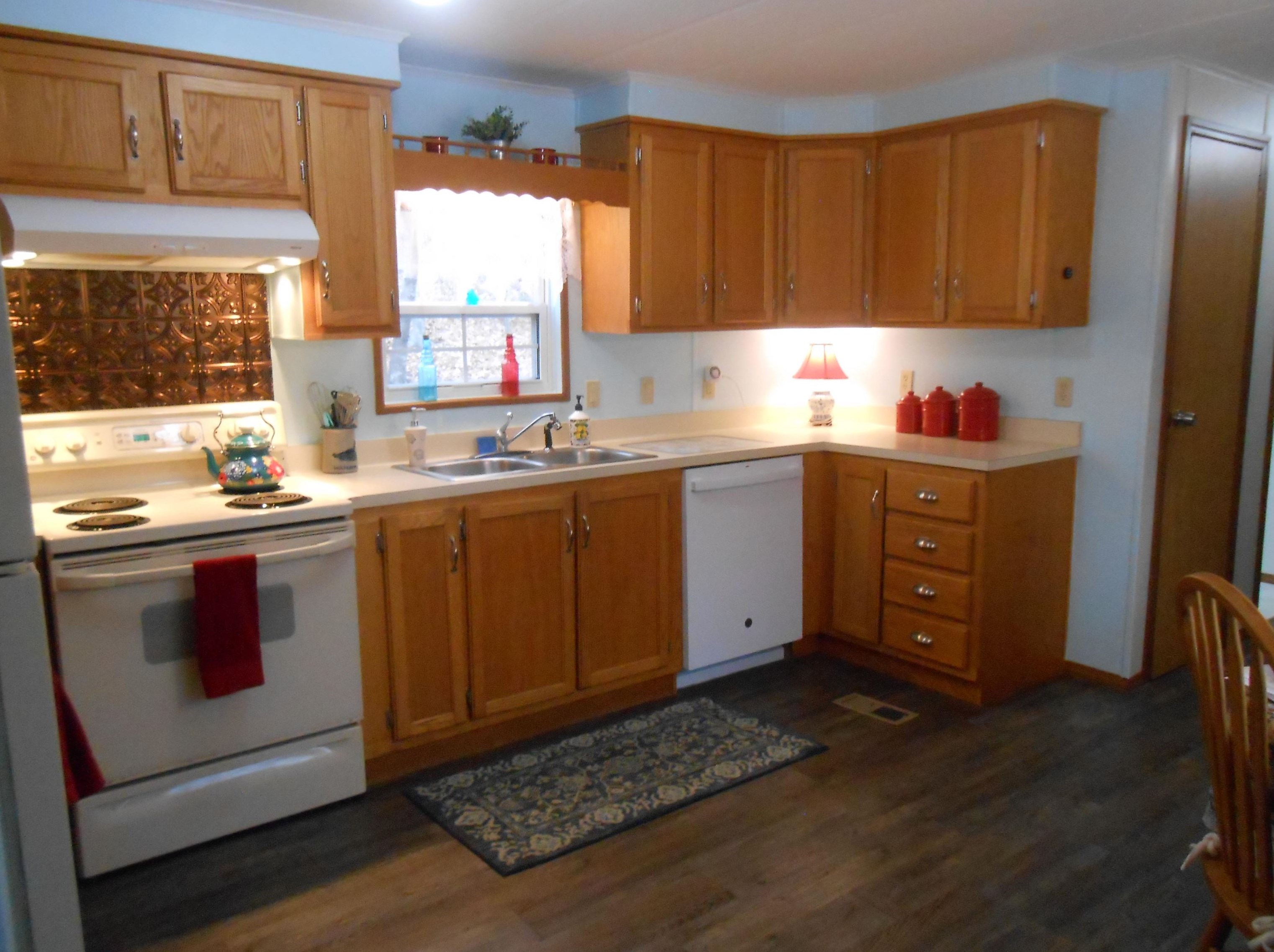 2 Kenyann Dr, Tuftonboro NH  03894-4822 exterior
