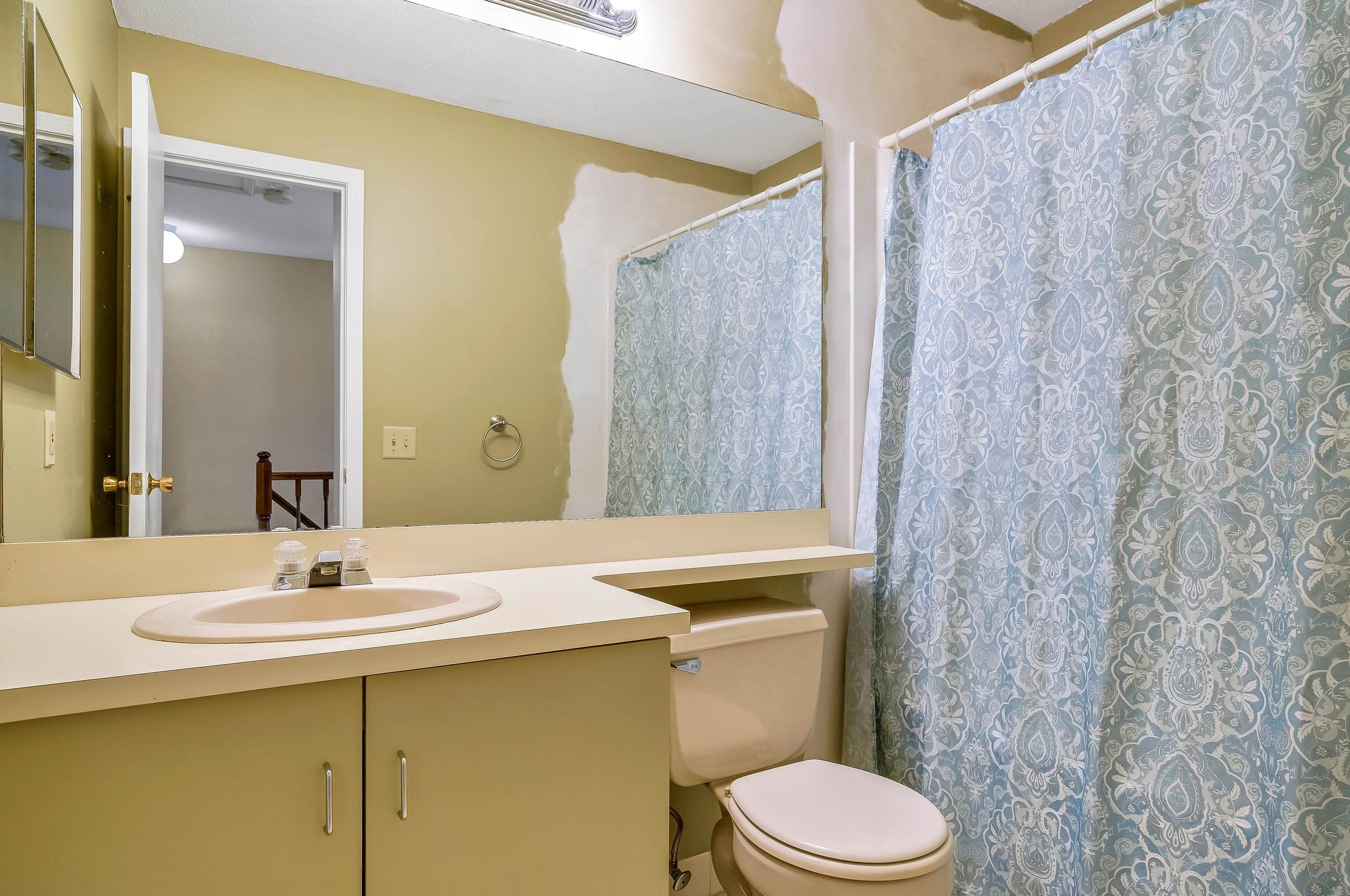 94 Middlesex Rd, Merrimack NH 03054-2769 exterior