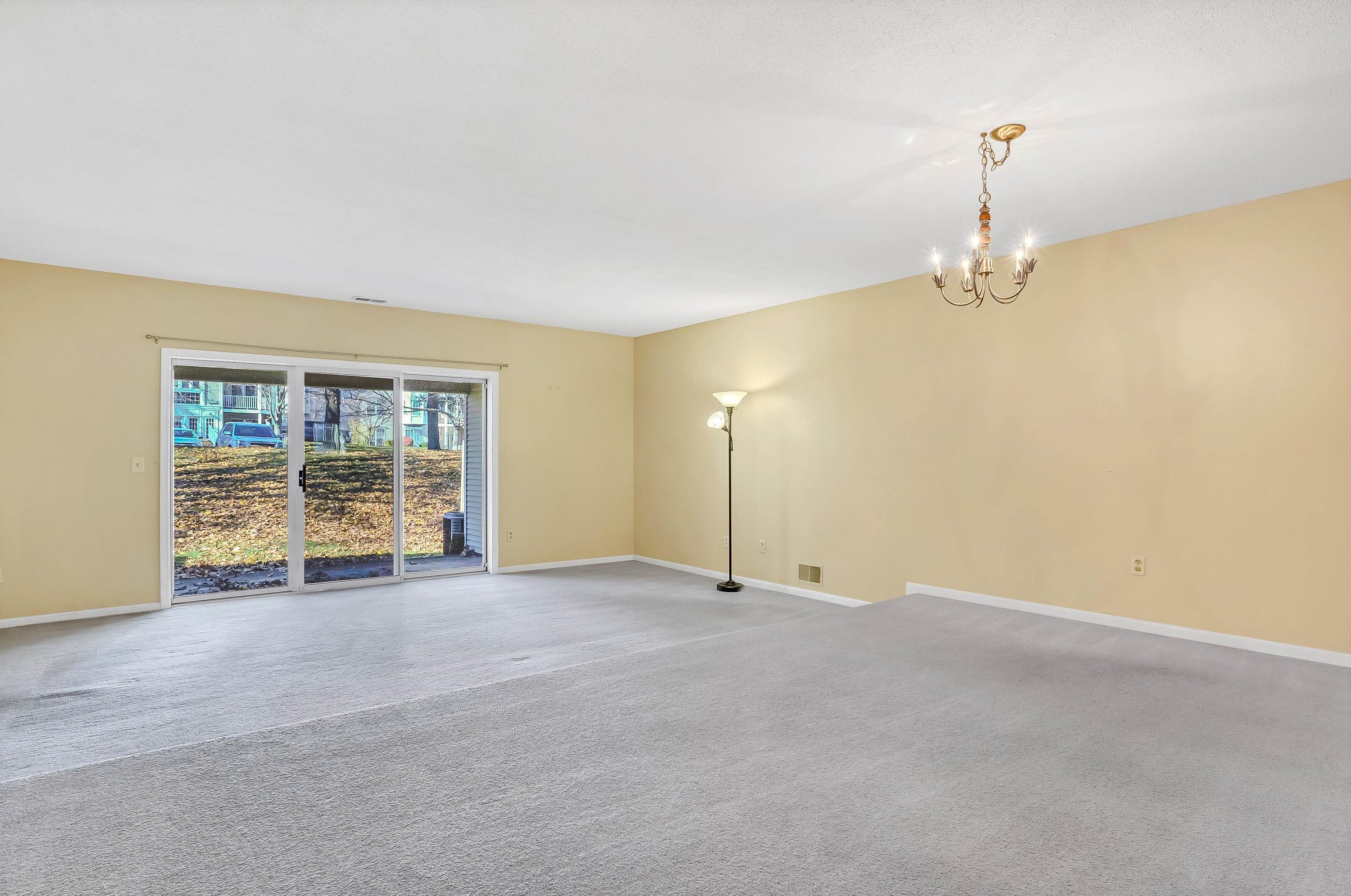 94 Middlesex Rd, Merrimack NH 03054-2769 exterior