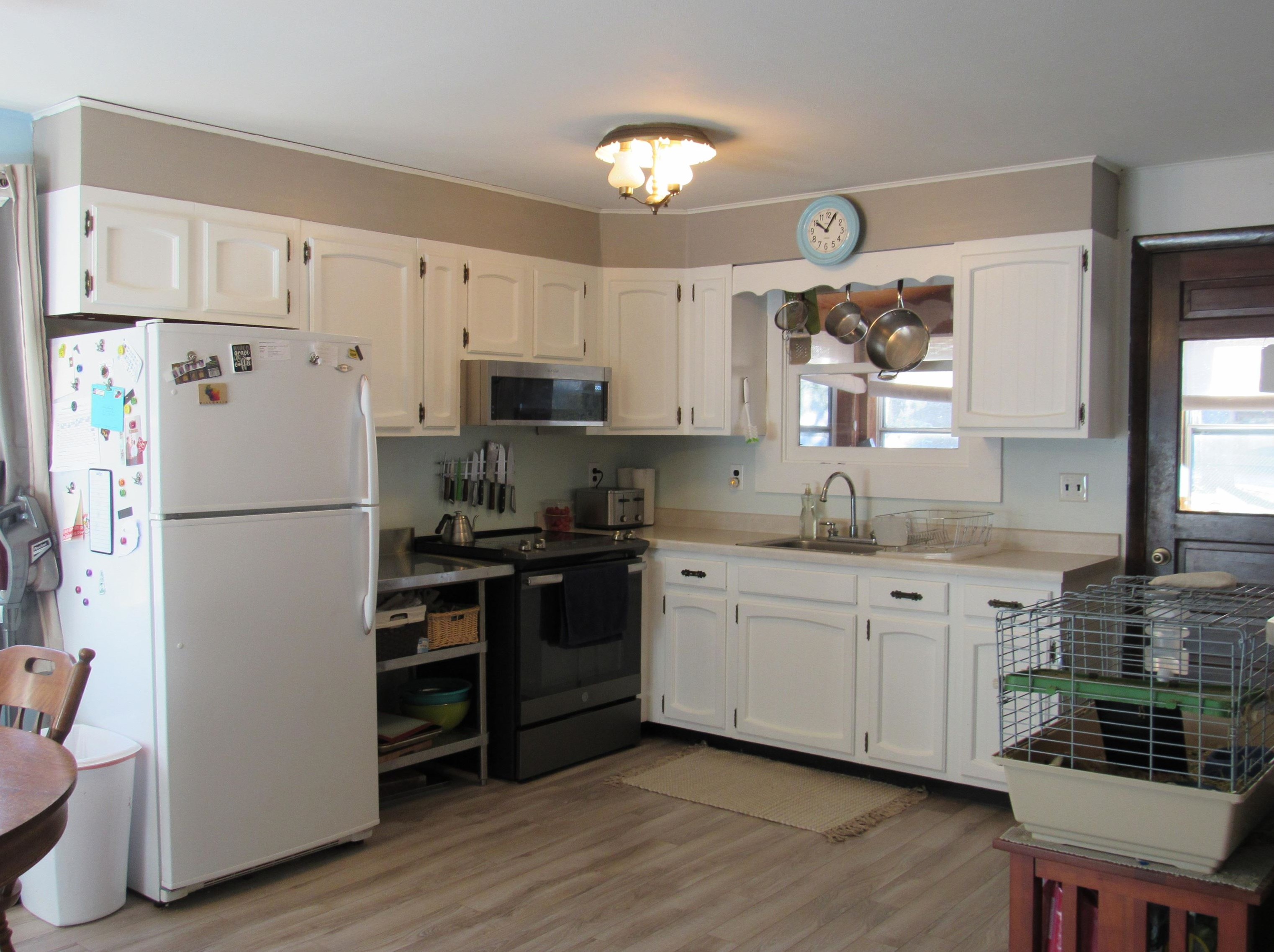 2 Pinecrest Ave, Berlin NH  03570-3500 exterior