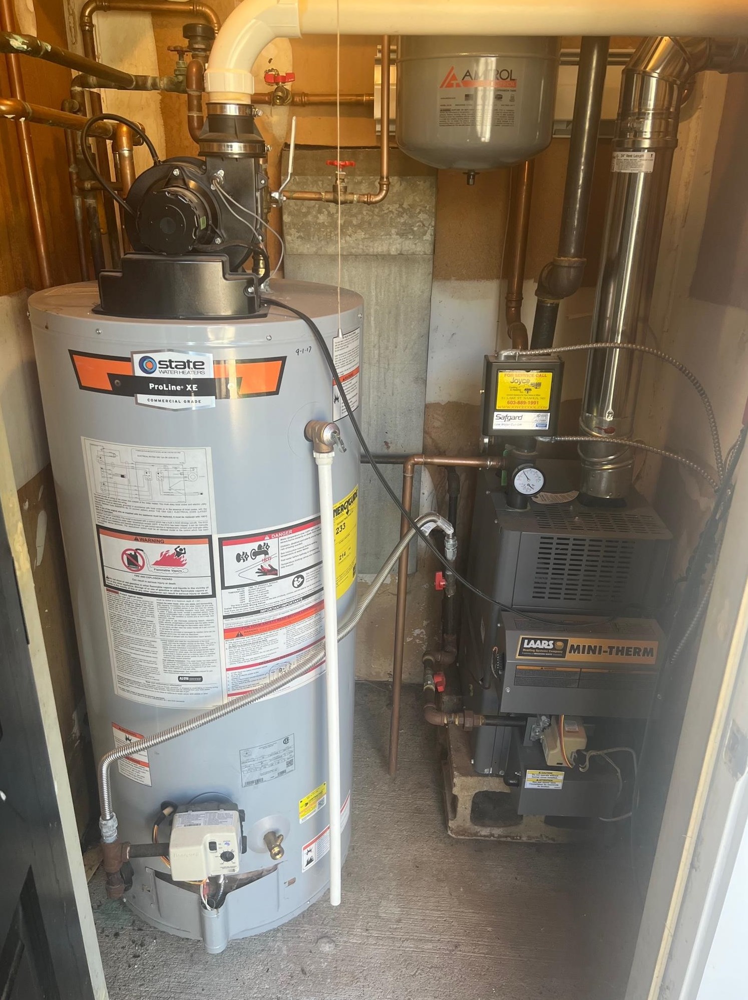 15 Donovan Ct, Merrimack NH  03054-6218 exterior