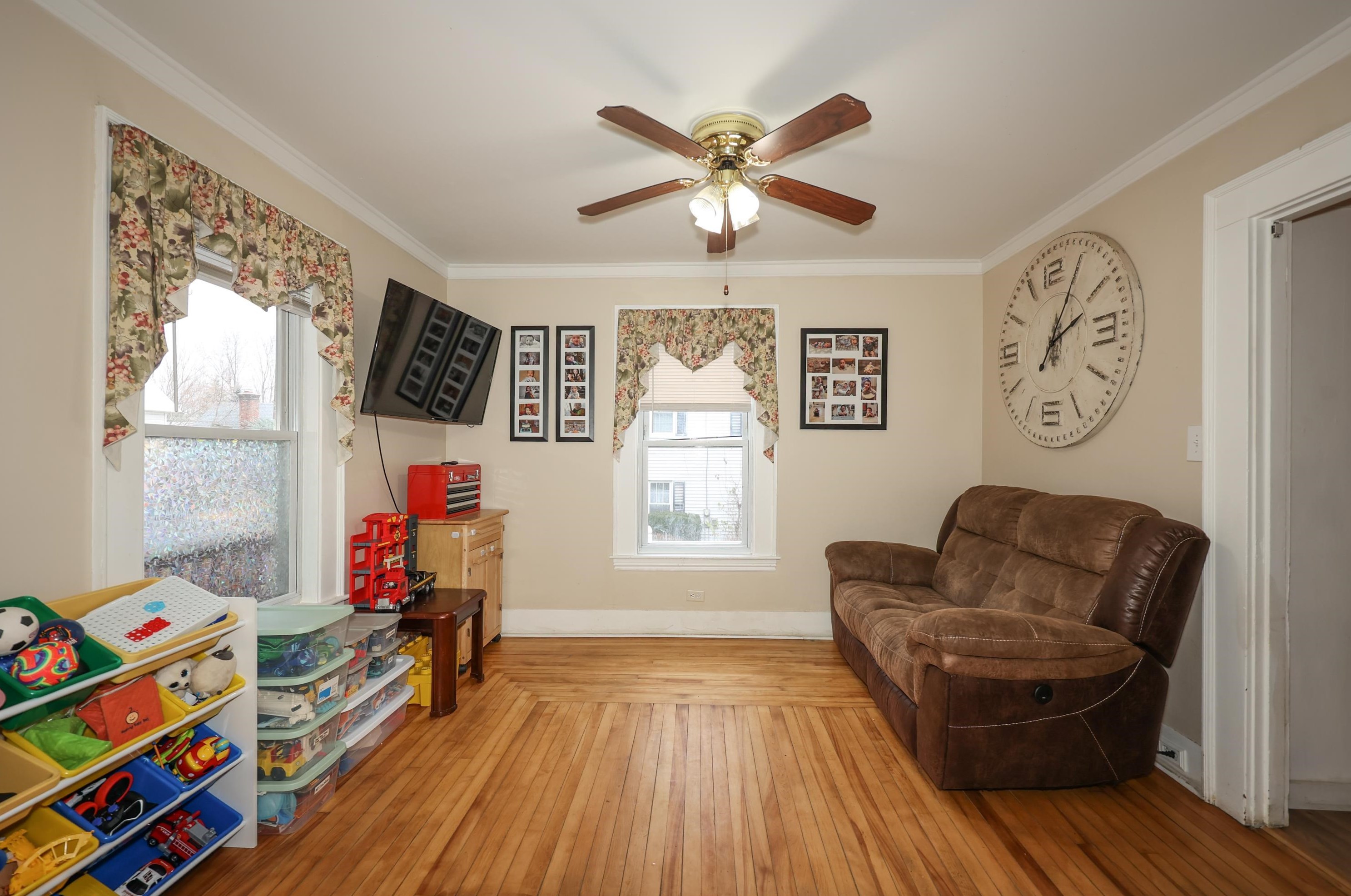 19 Maple St, Manchester NH  03106-1509 exterior